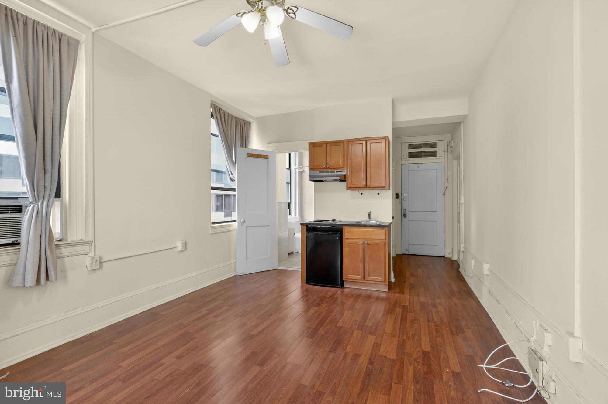 1324 LOCUST STREET 1419