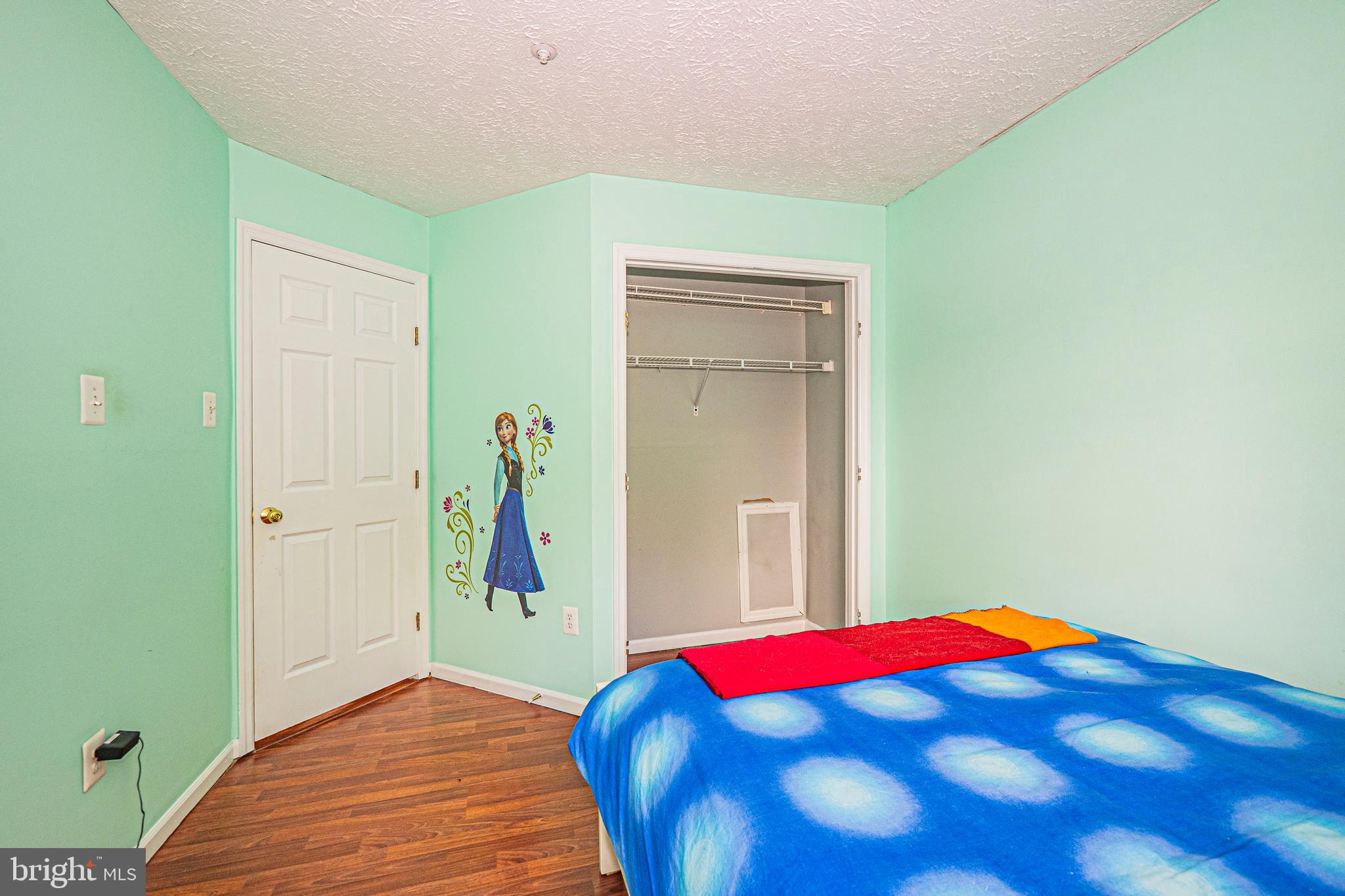 JAMES CREEK - Residential