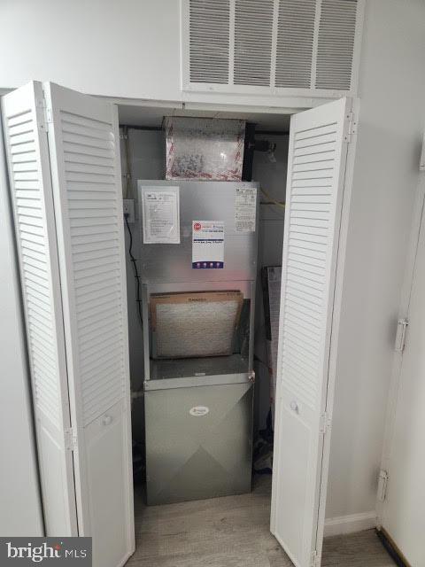 HUNTLEY SQUARE CONDOMINIUMS - Residential