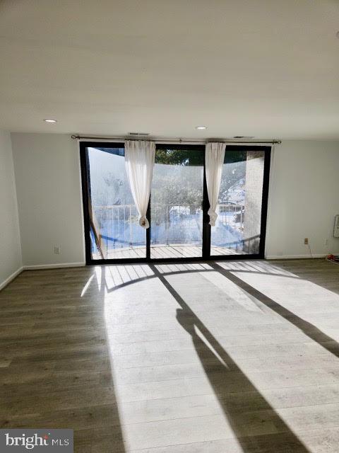 HUNTLEY SQUARE CONDOMINIUMS - Residential