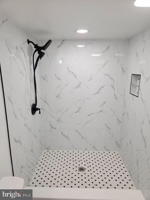 HUNTLEY SQUARE CONDOMINIUMS - Residential