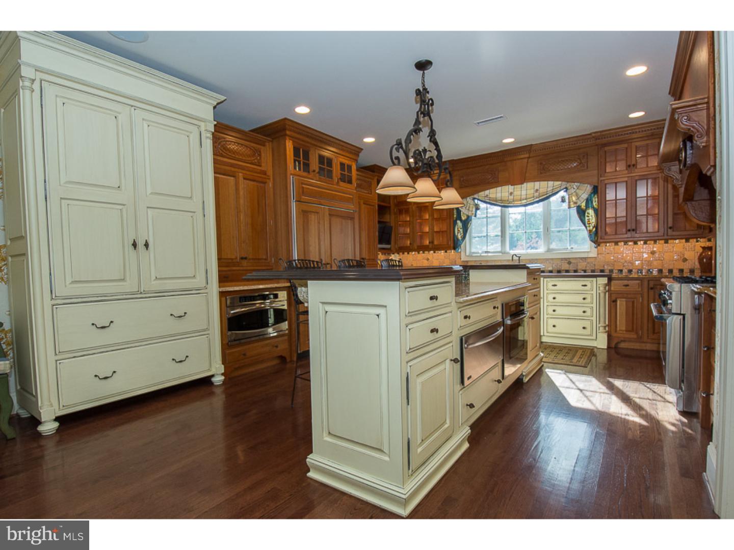 BLACKBERRY HILL - Residential