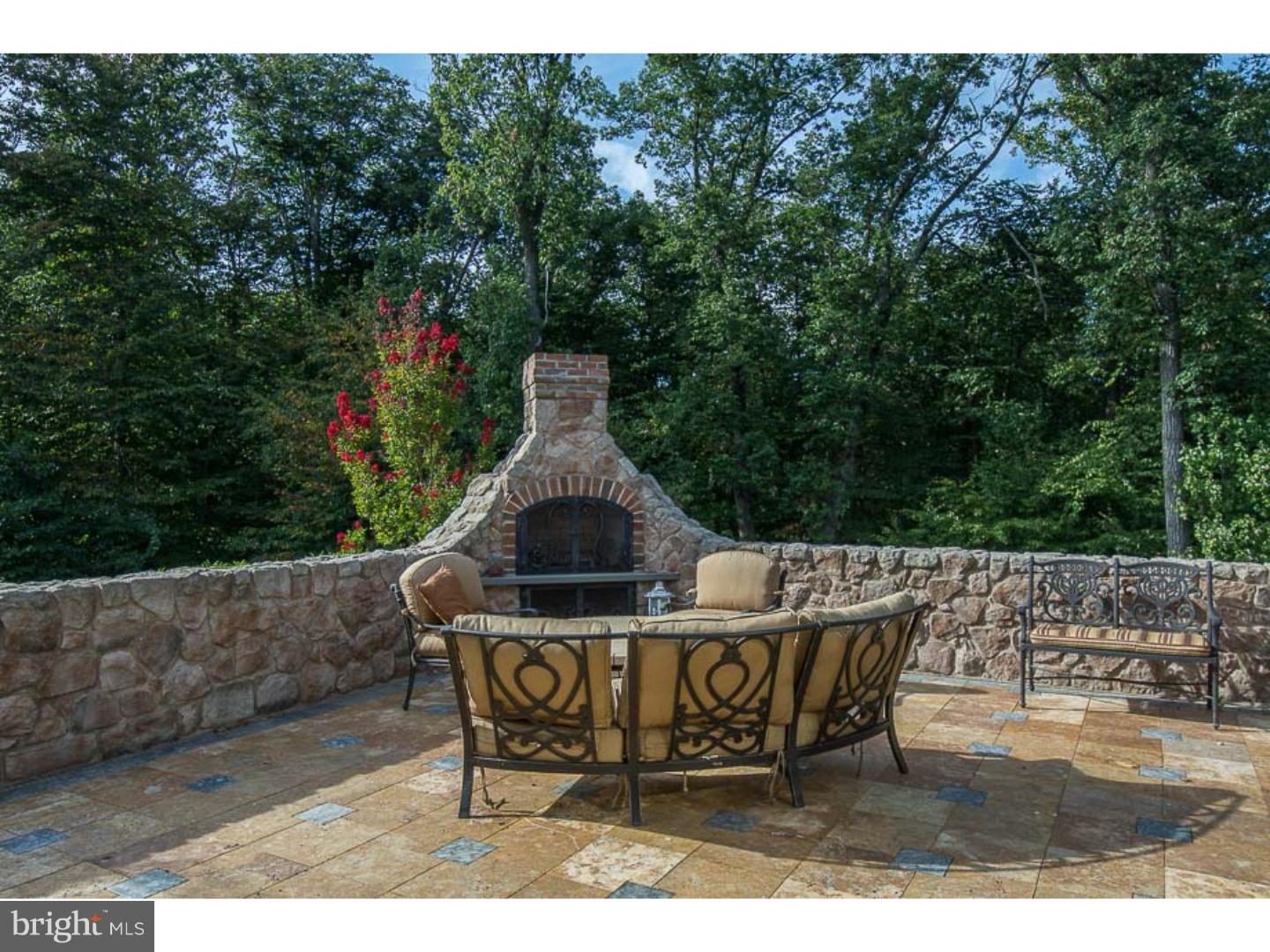 BLACKBERRY HILL - Residential