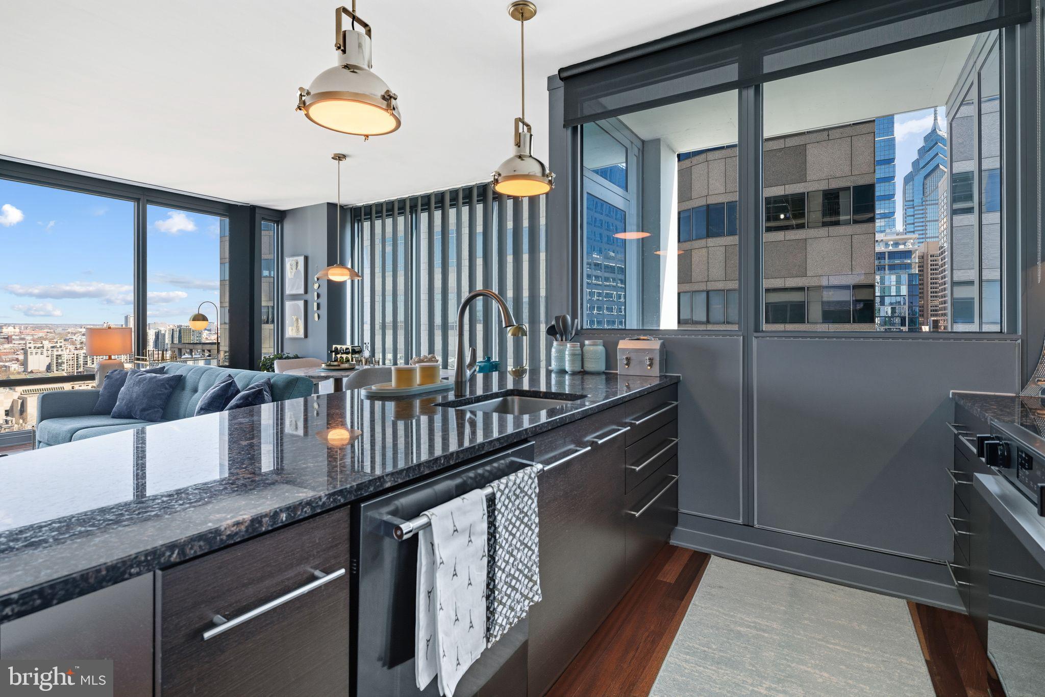 RITTENHOUSE SQUARE - Residential