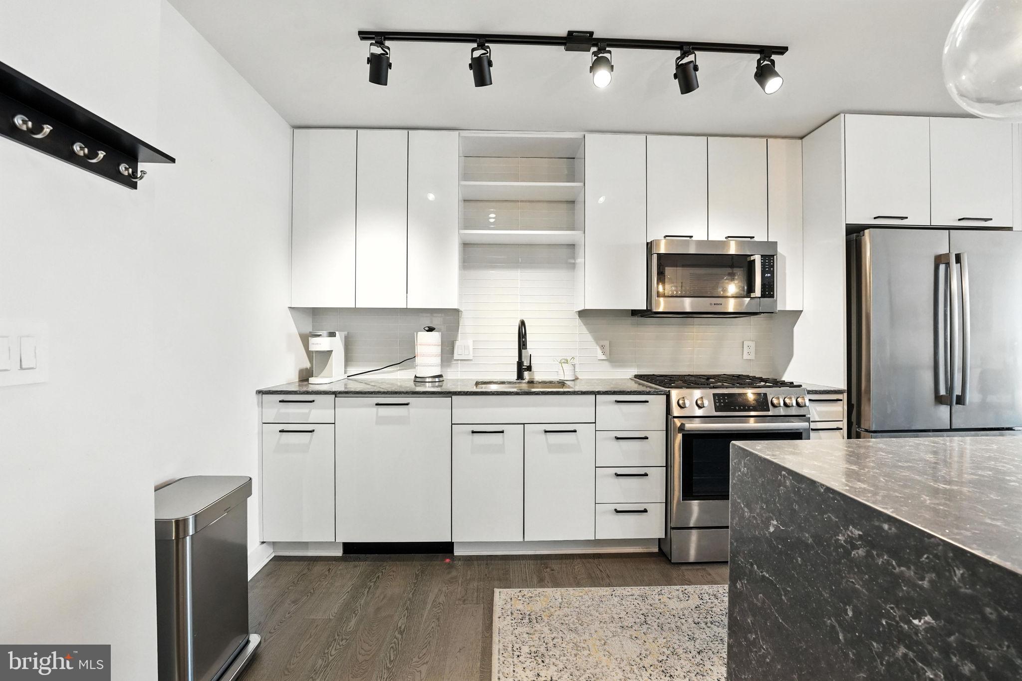 70 N STREET SE N913