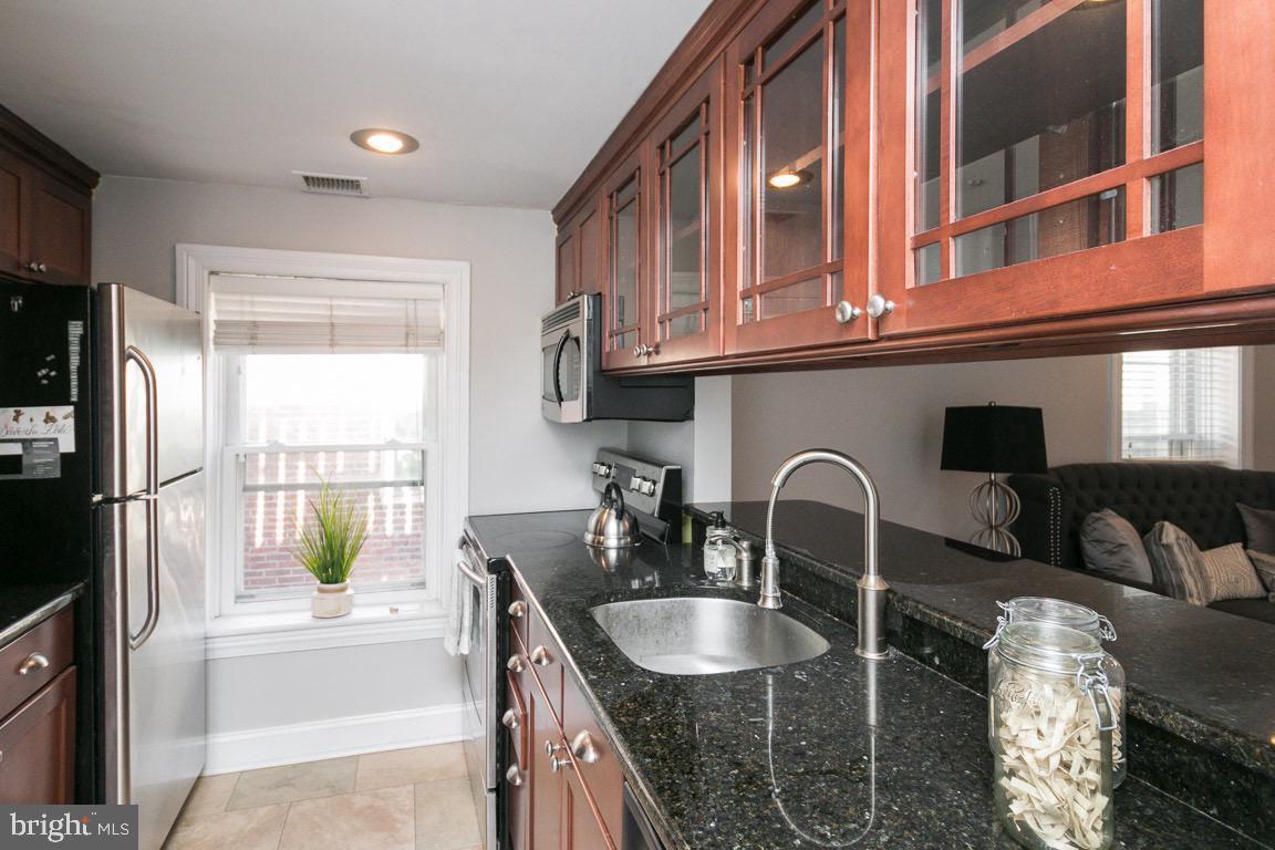 FAIRMOUNT - Residential