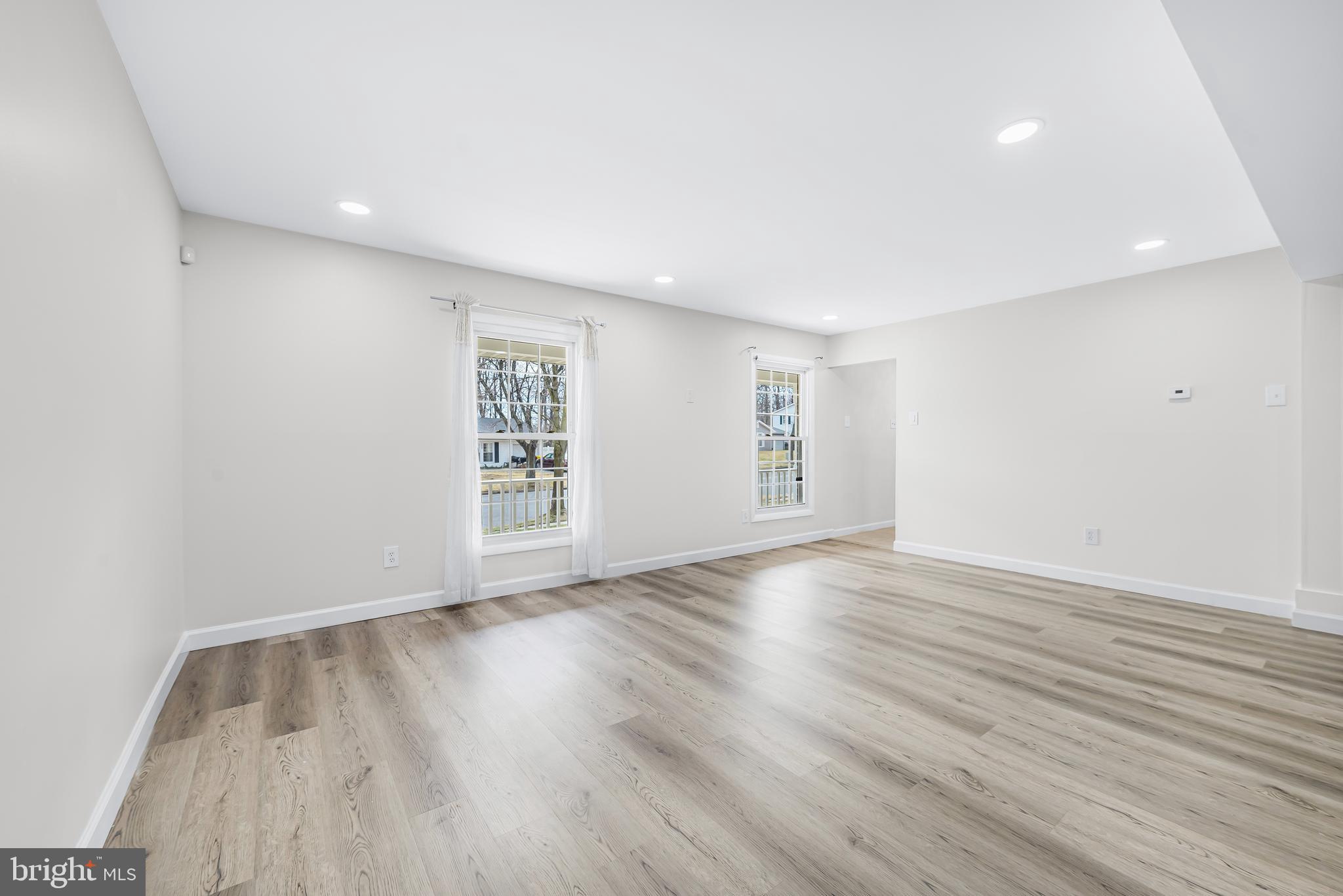 THE PROVINCES - Residential