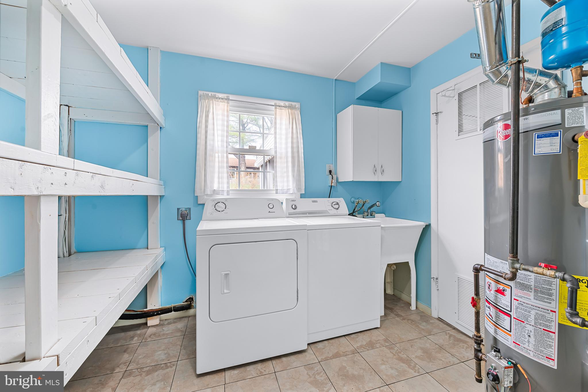 THE PROVINCES - Residential