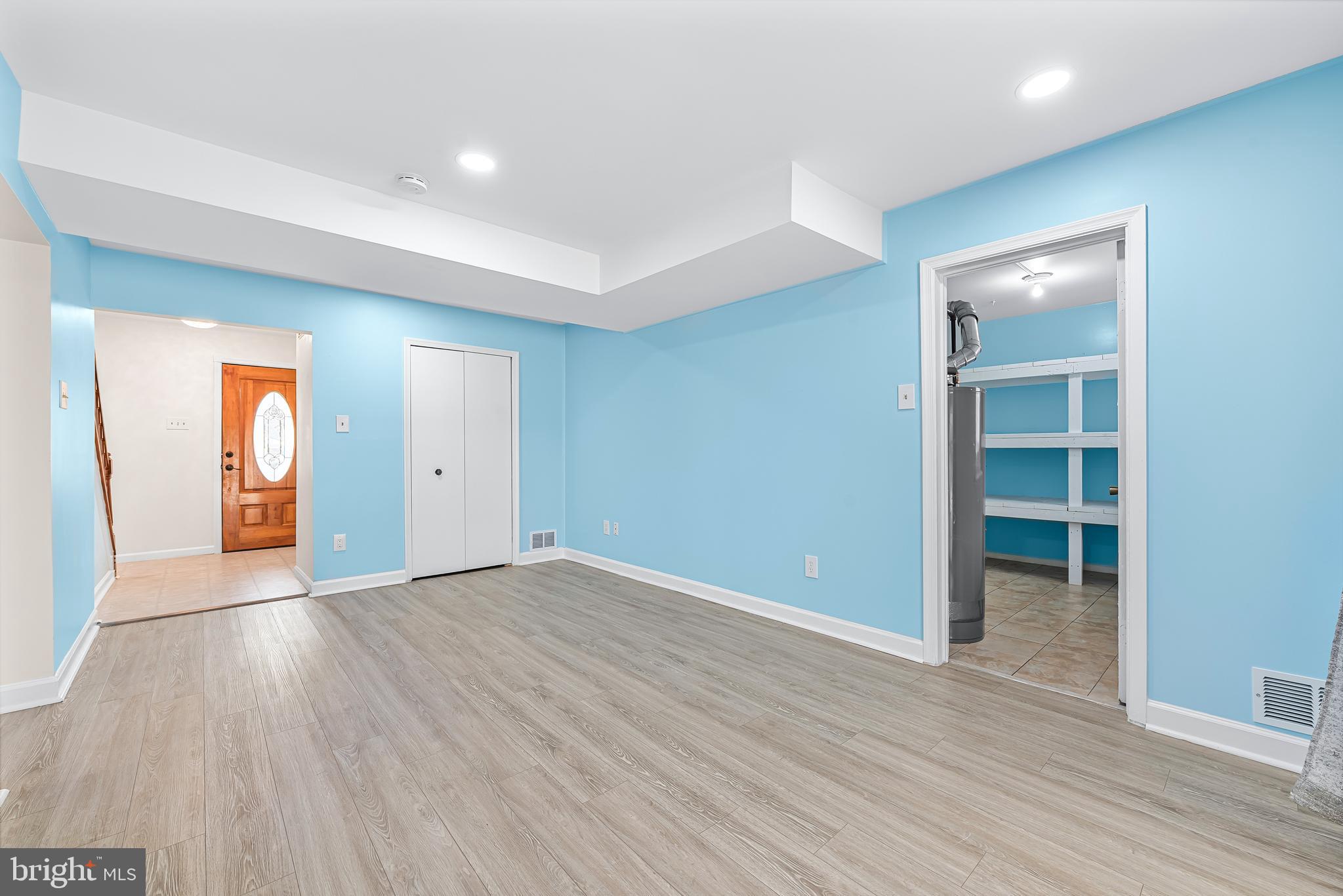 THE PROVINCES - Residential