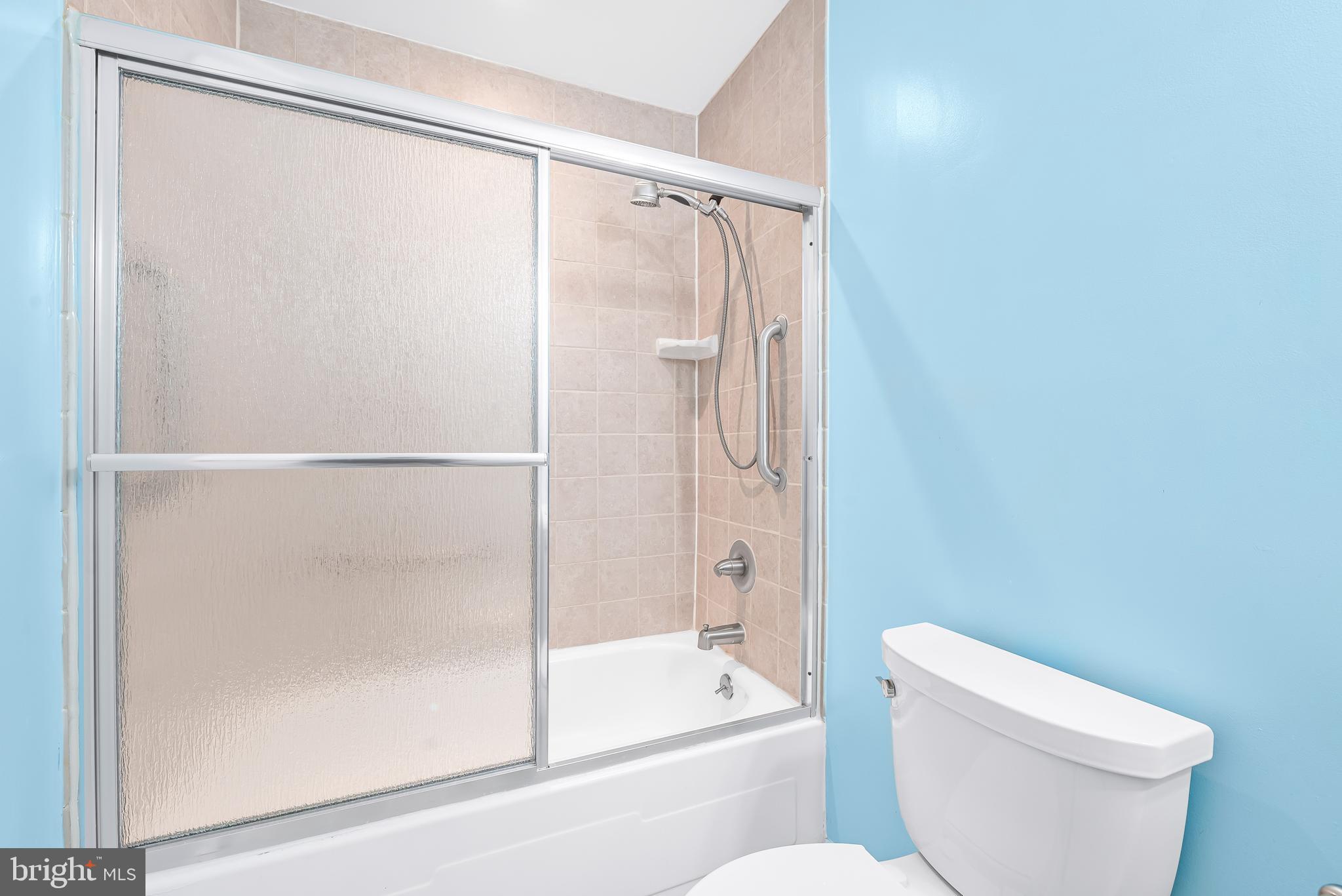 THE PROVINCES - Residential