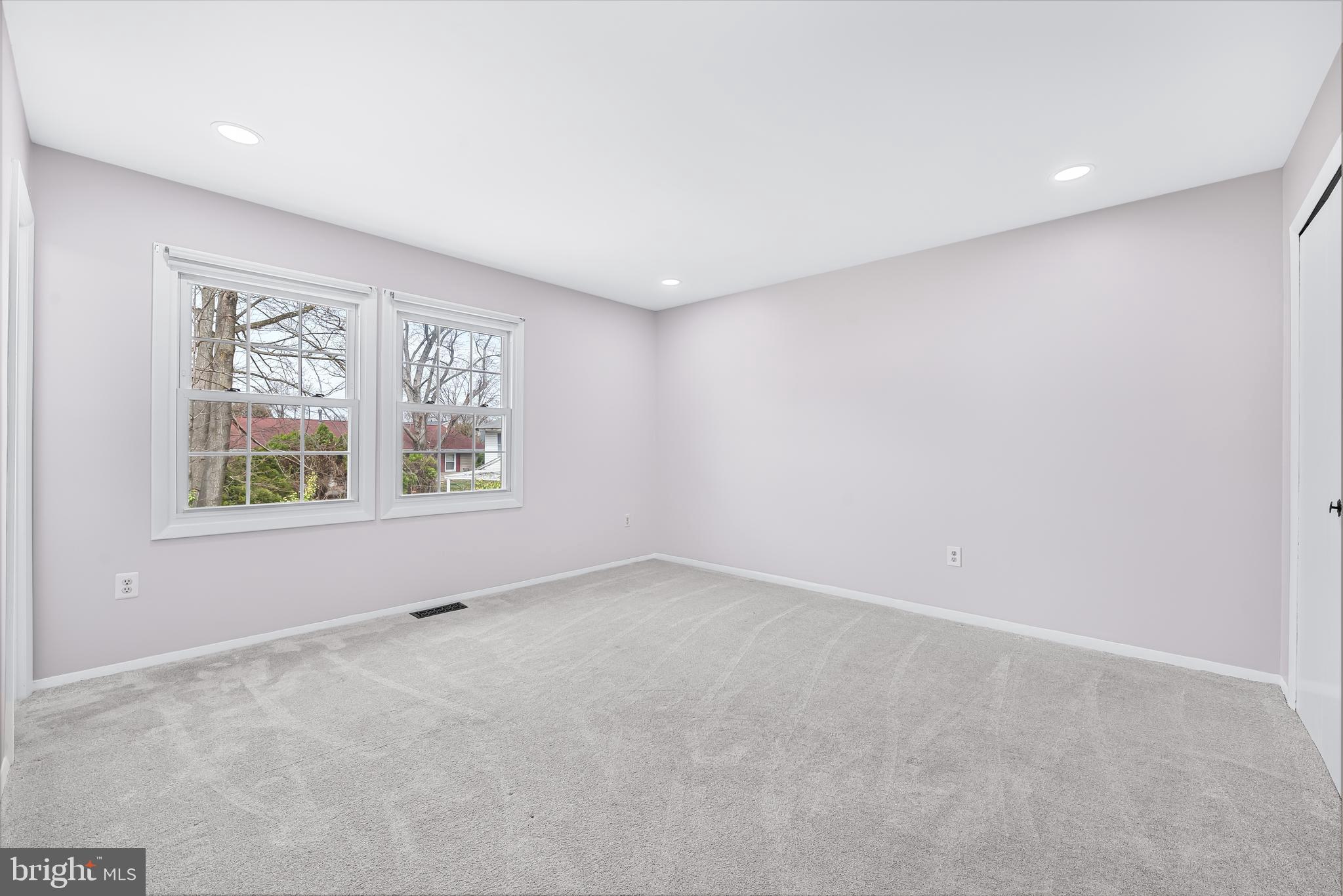 THE PROVINCES - Residential