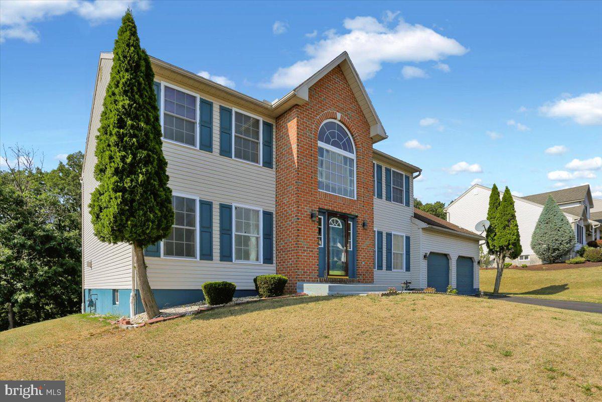 87 OAK LEDGE AVENUE