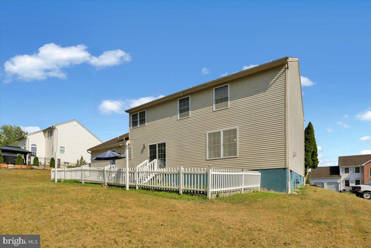 87 OAK LEDGE AVENUE