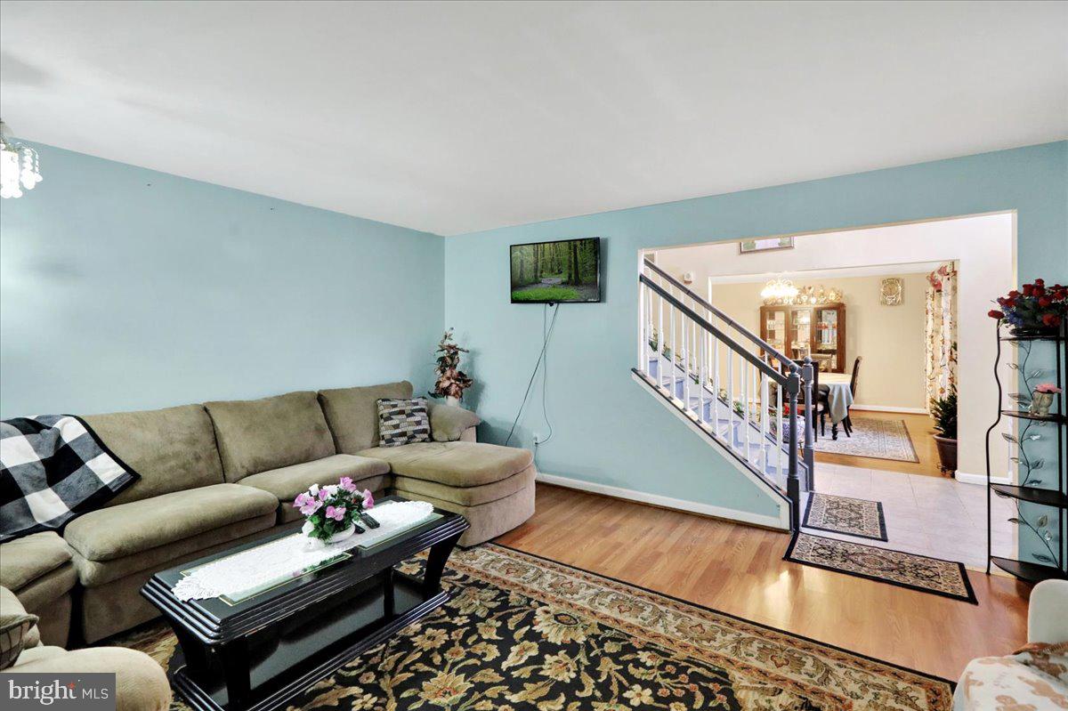 SUNNYSIDE - Residential