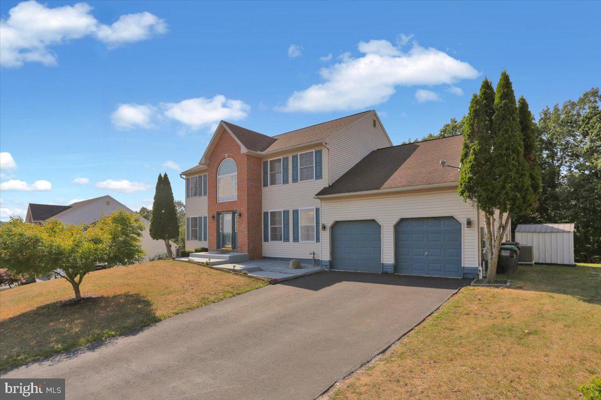 87 OAK LEDGE AVENUE