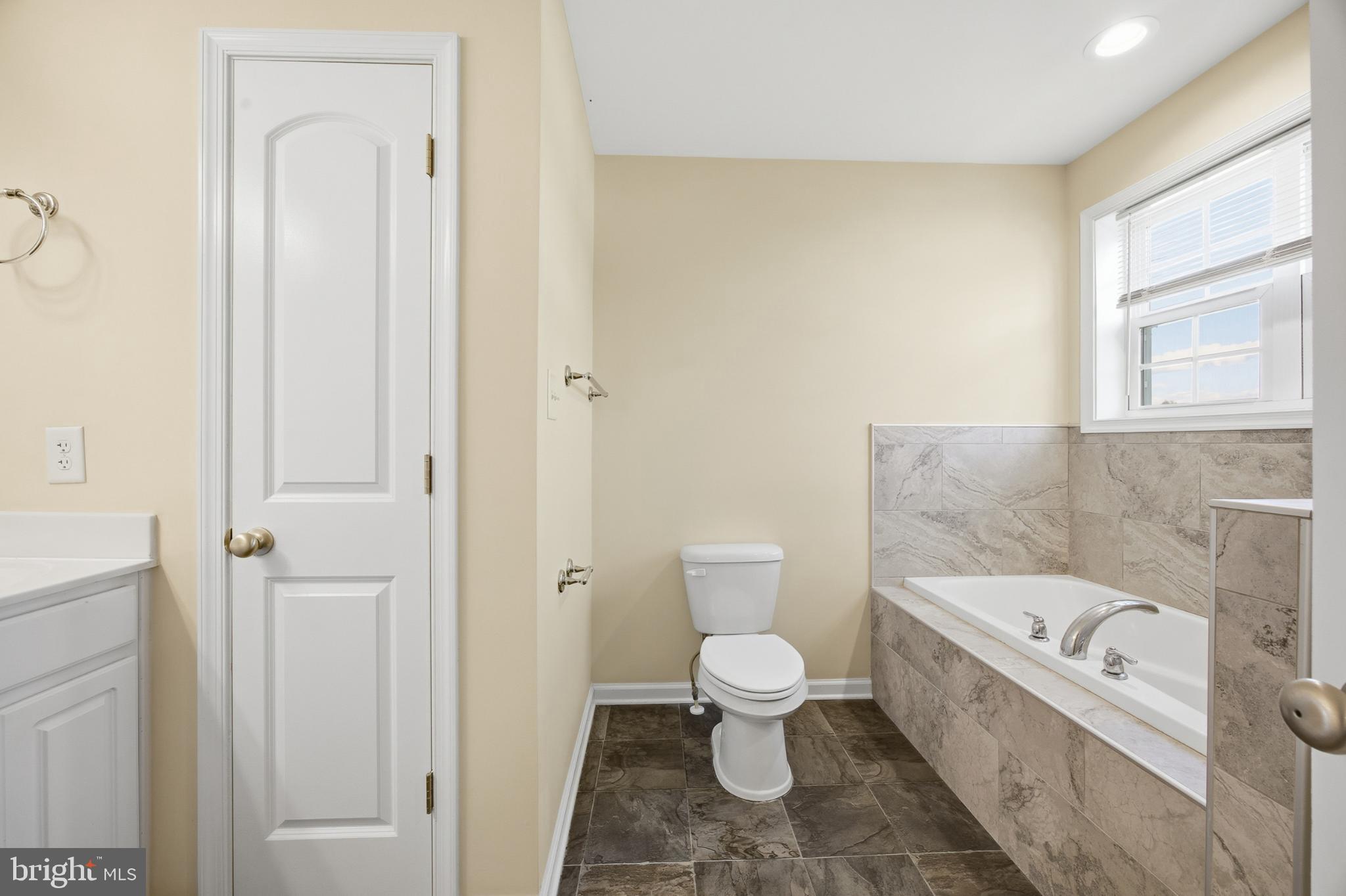 BUTLERS BRIDGE - Residential