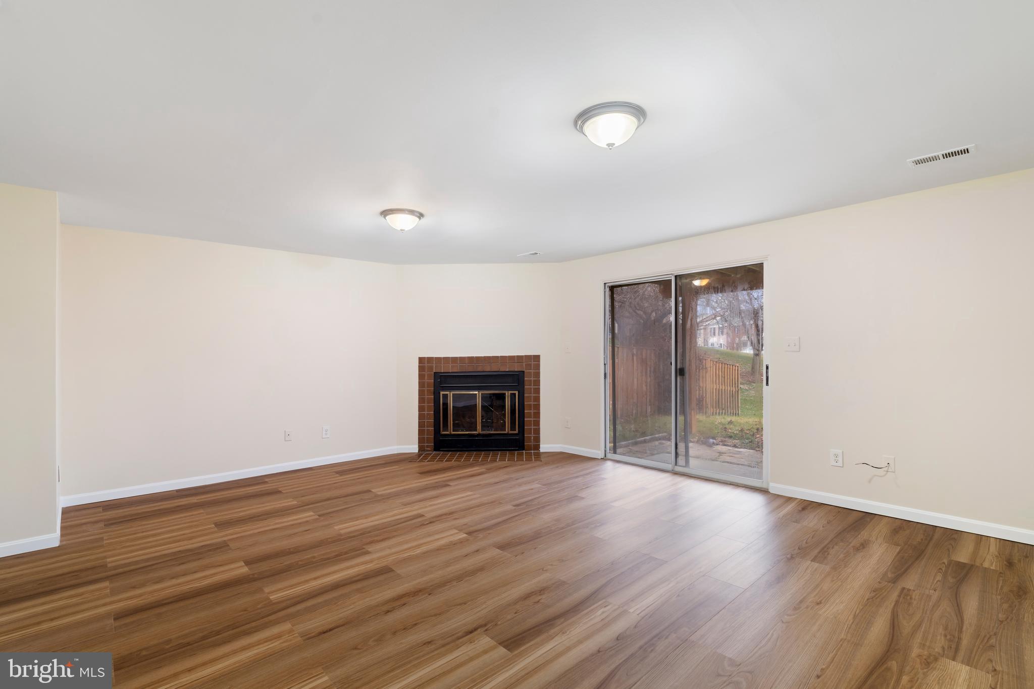 HUNT MEADOW - Residential