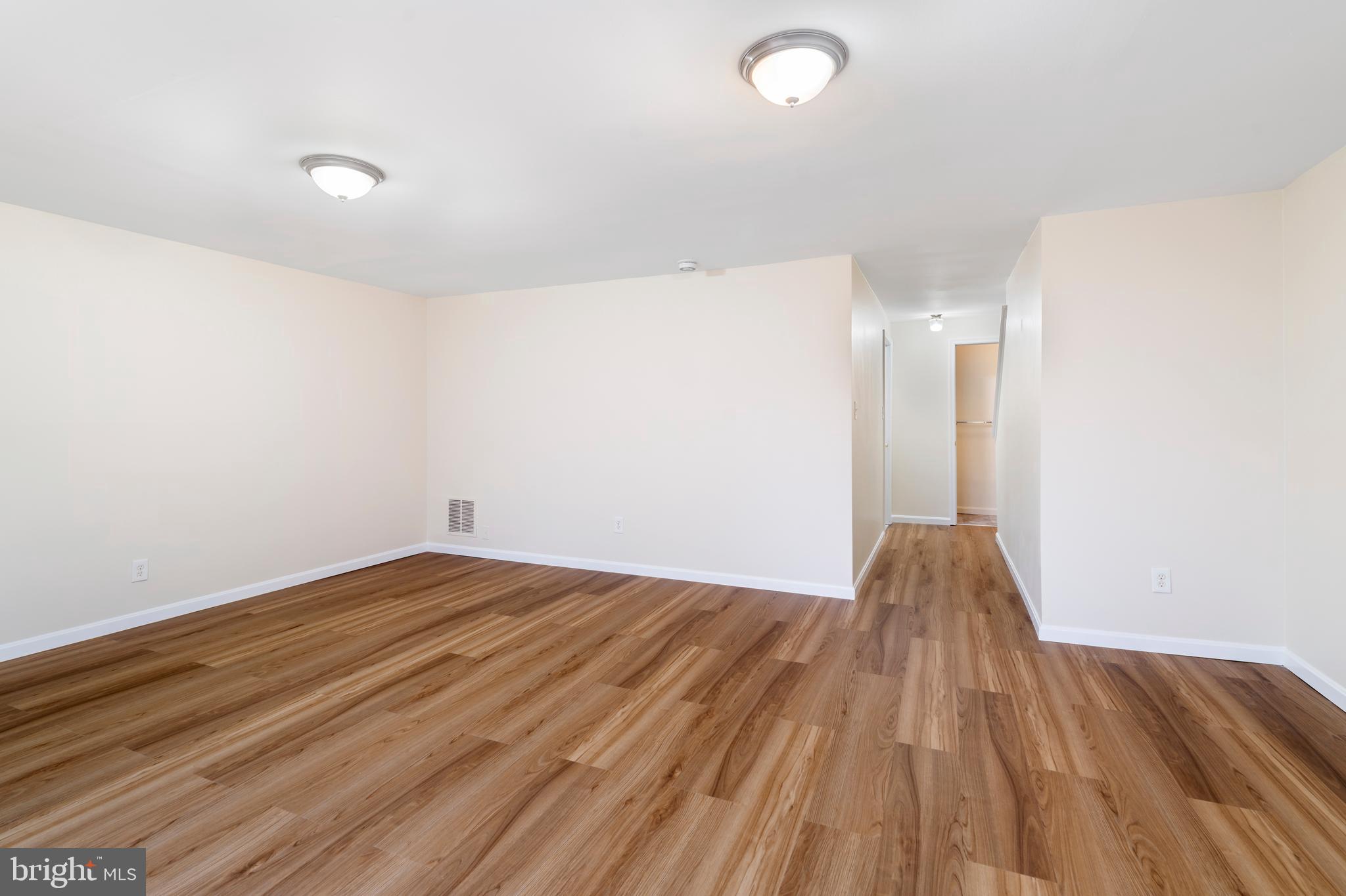 HUNT MEADOW - Residential