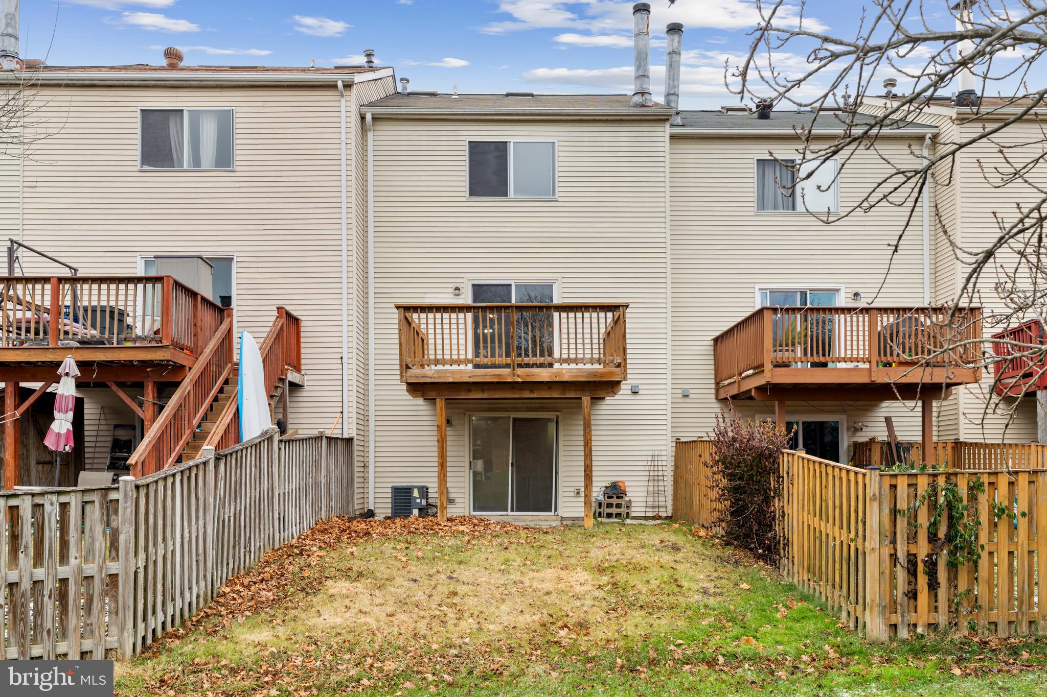 HUNT MEADOW - Residential