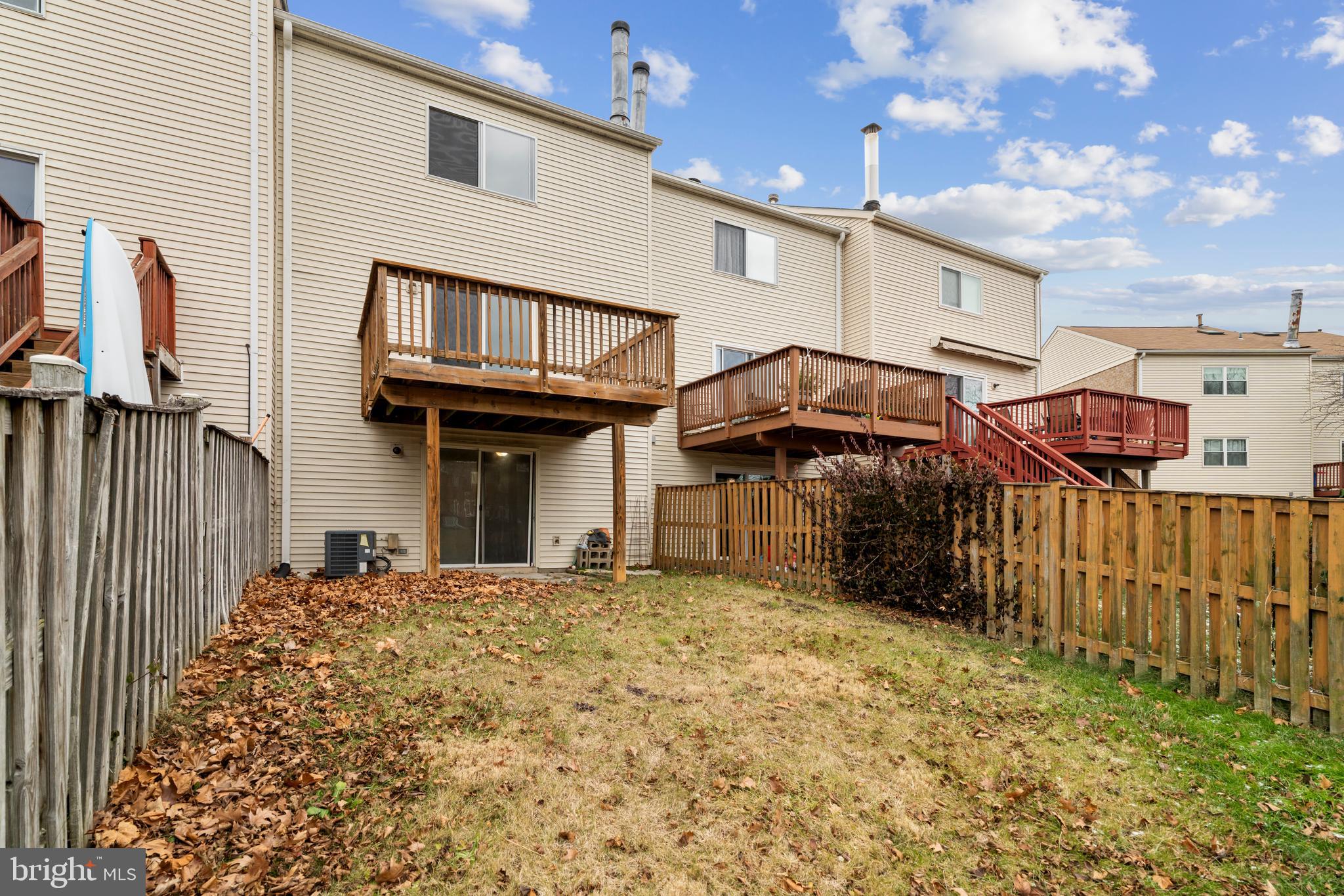 HUNT MEADOW - Residential