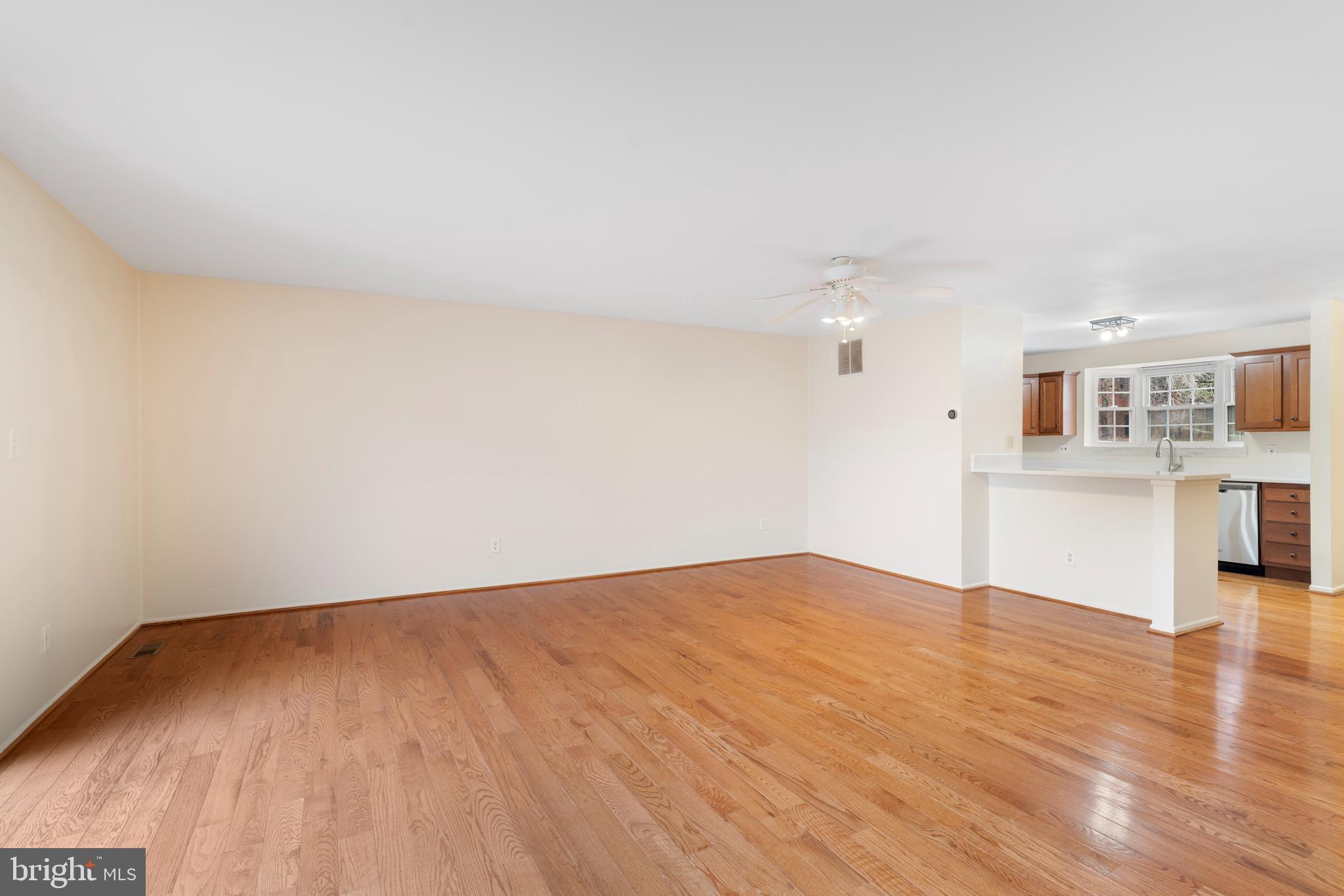 HUNT MEADOW - Residential