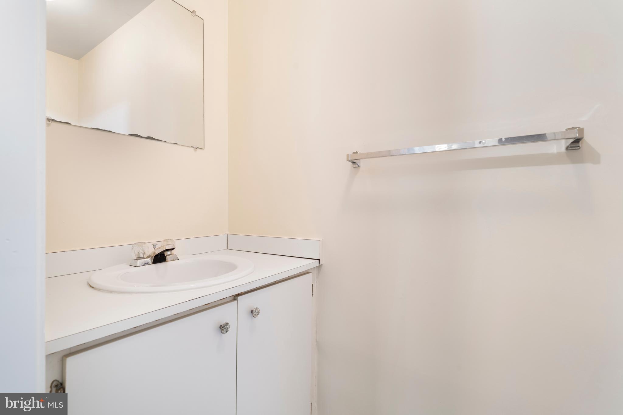 HUNT MEADOW - Residential