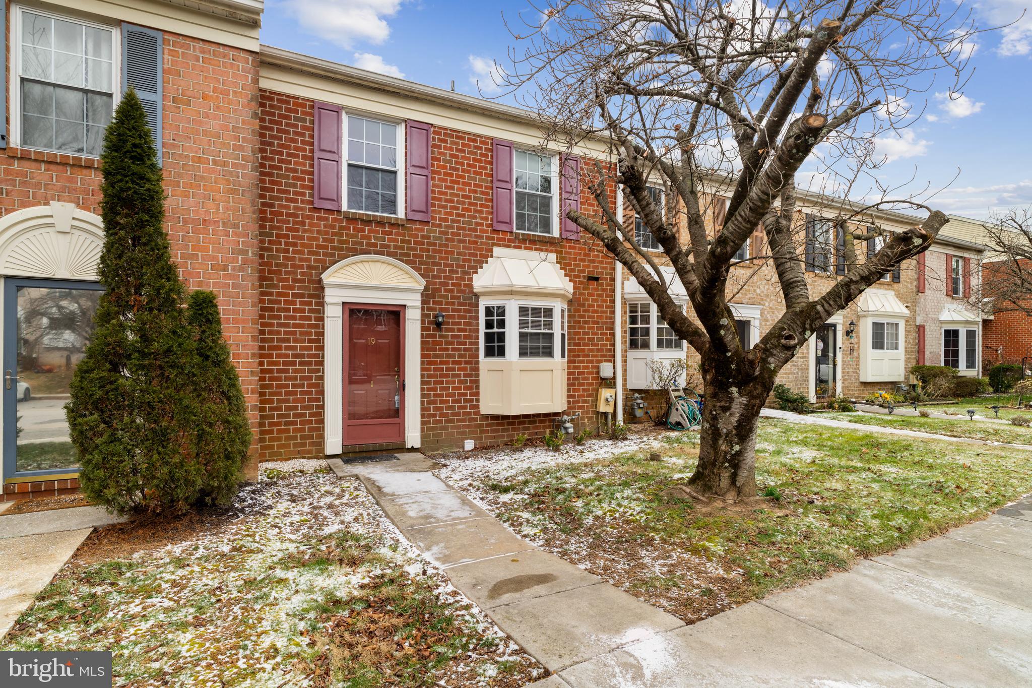 HUNT MEADOW - Residential