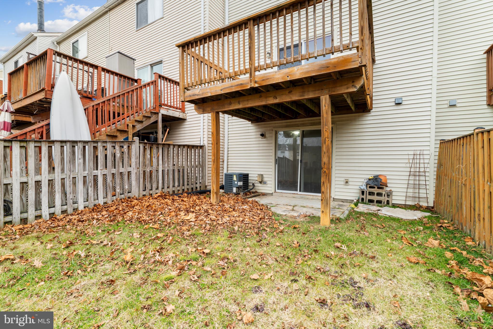 HUNT MEADOW - Residential