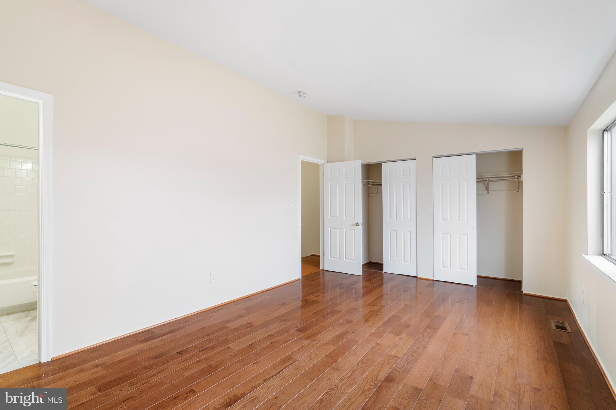 HUNT MEADOW - Residential