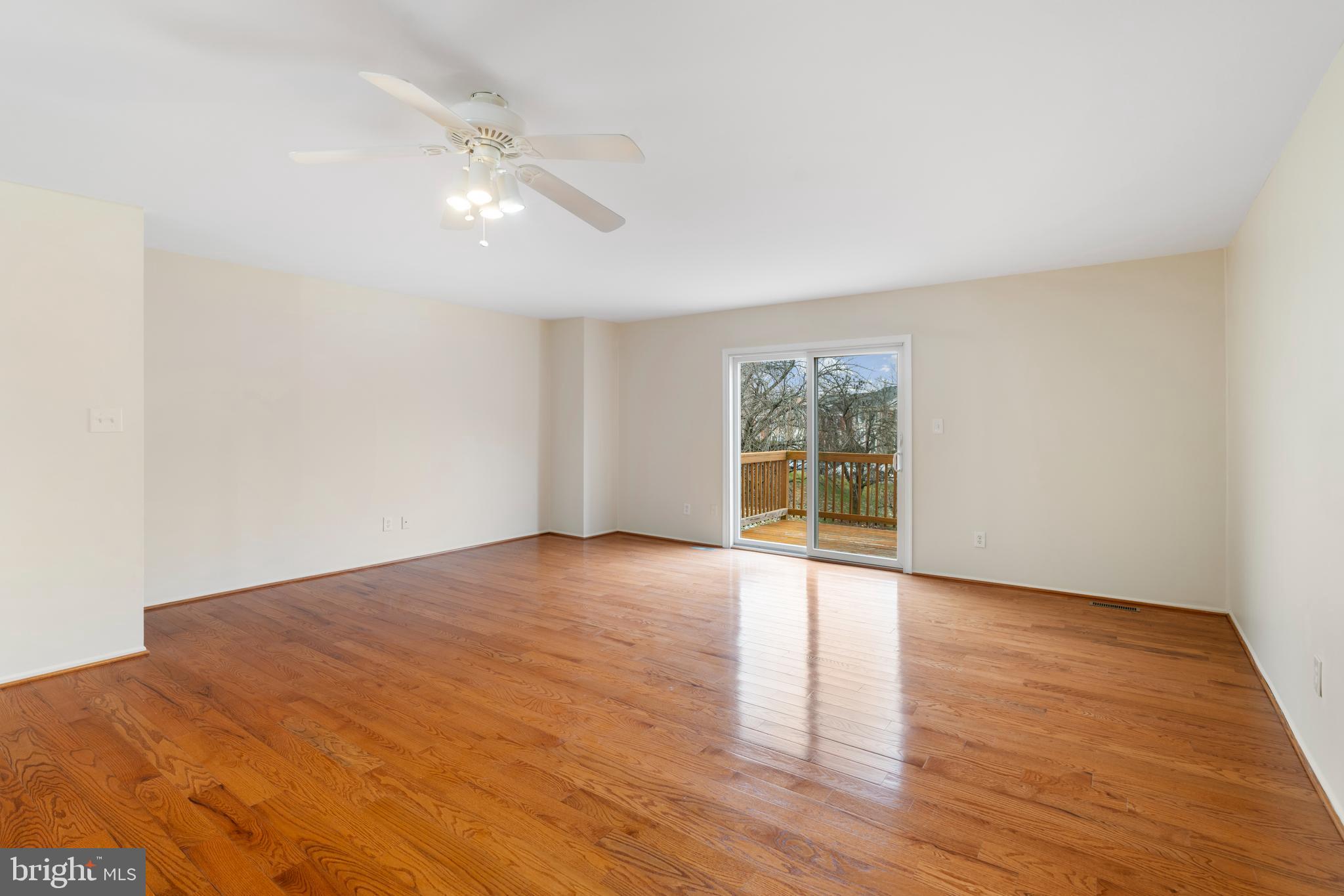 HUNT MEADOW - Residential