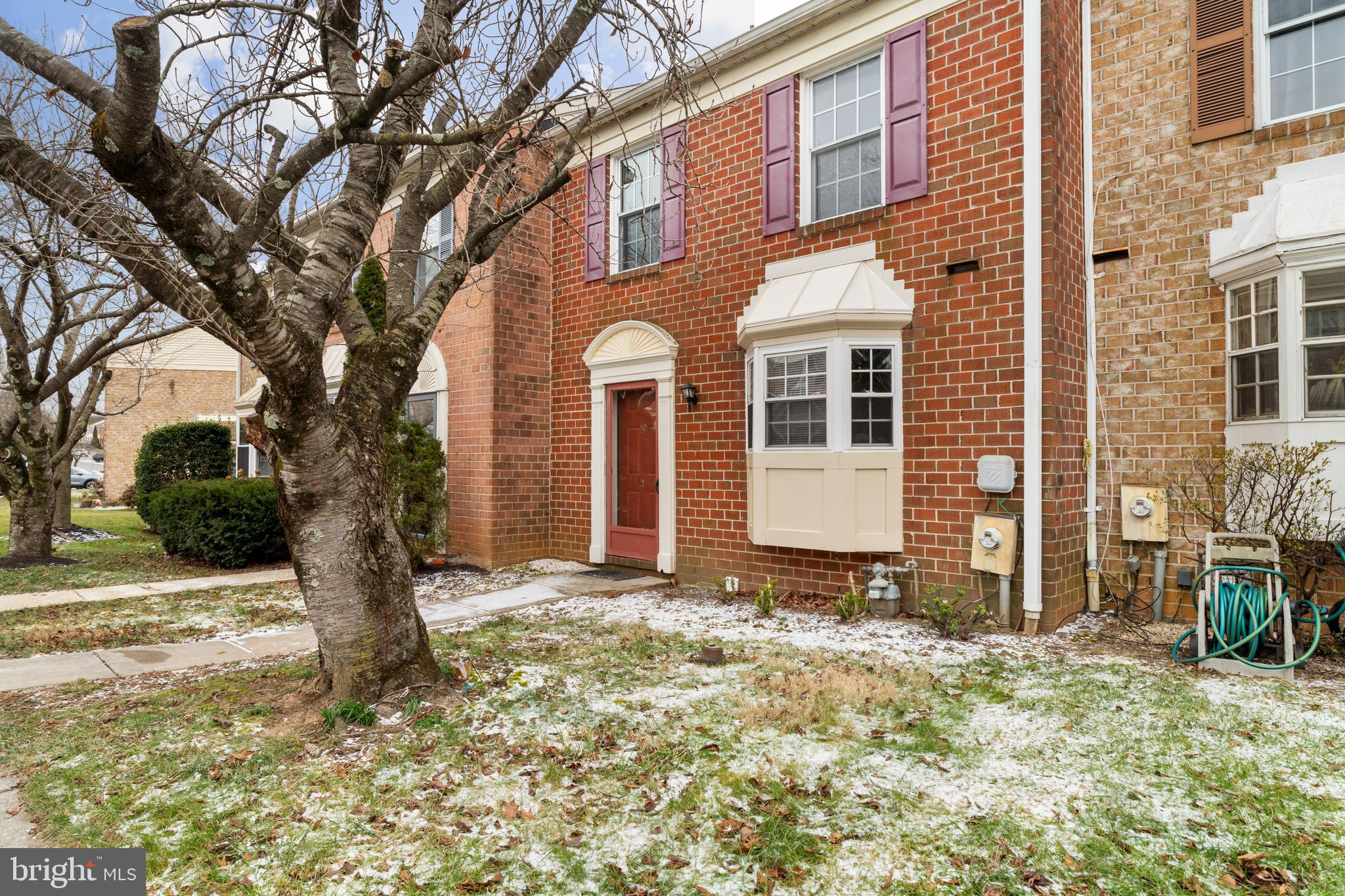 HUNT MEADOW - Residential