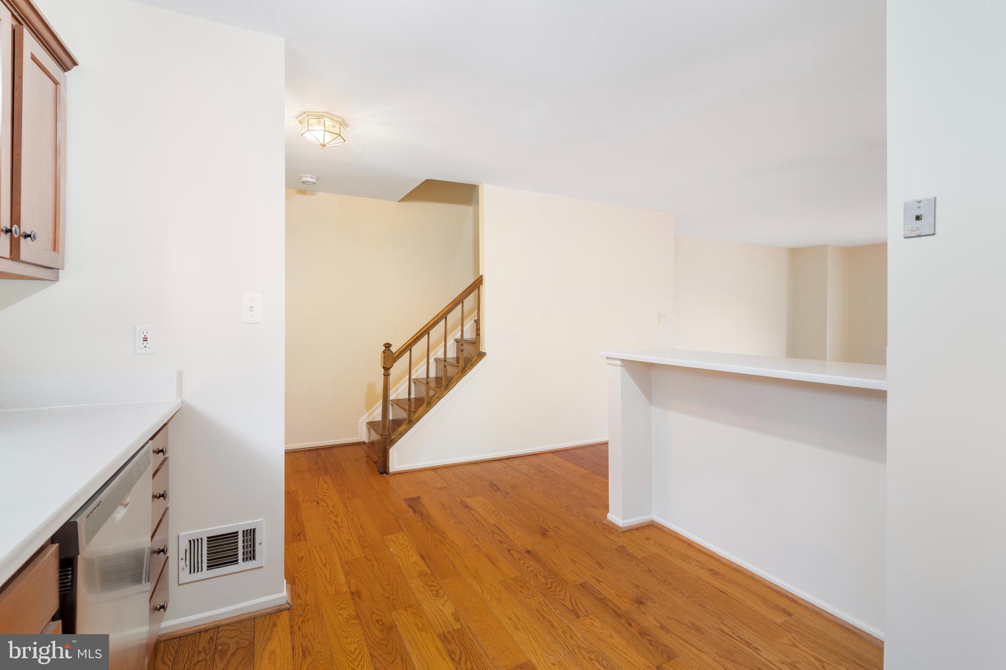 HUNT MEADOW - Residential