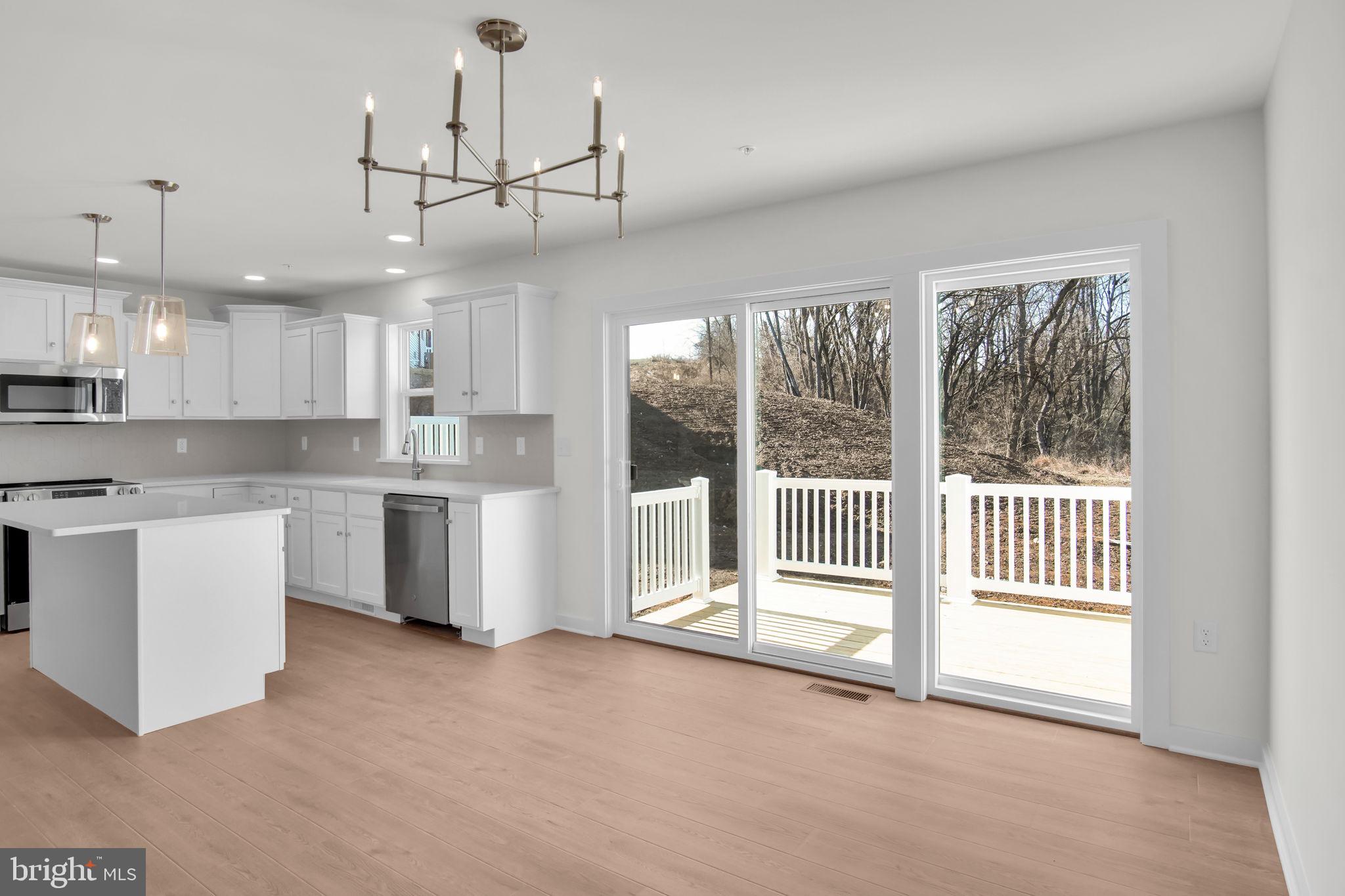 MORGAN'S CROSSING - Residential