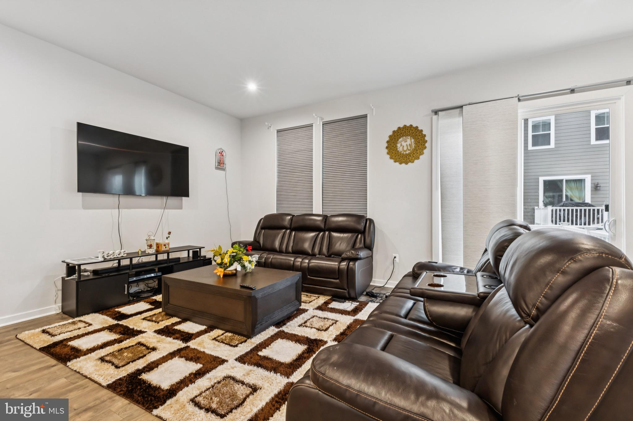 POTOMAC SHORES - Residential