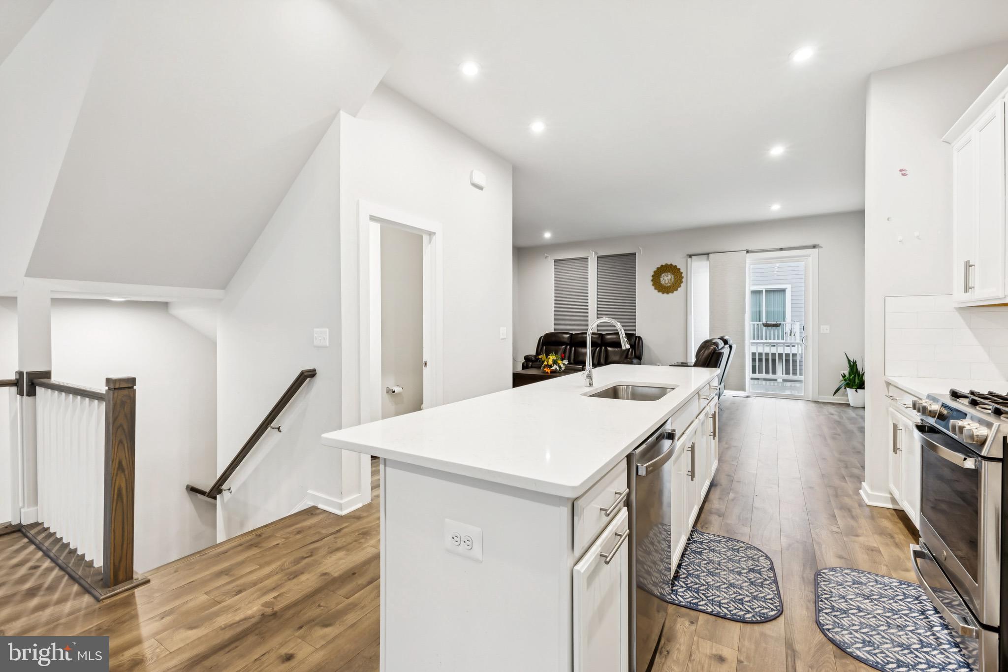 POTOMAC SHORES - Residential