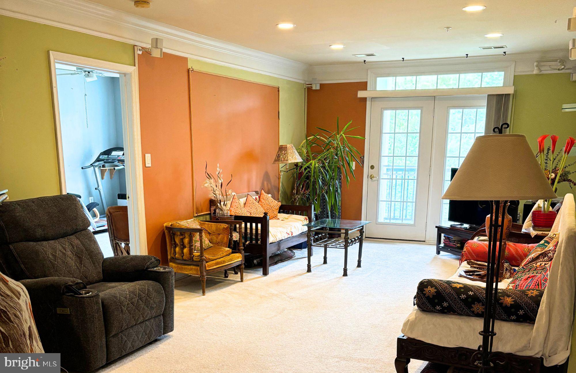 2907 SAINTSBURY PLAZA 206