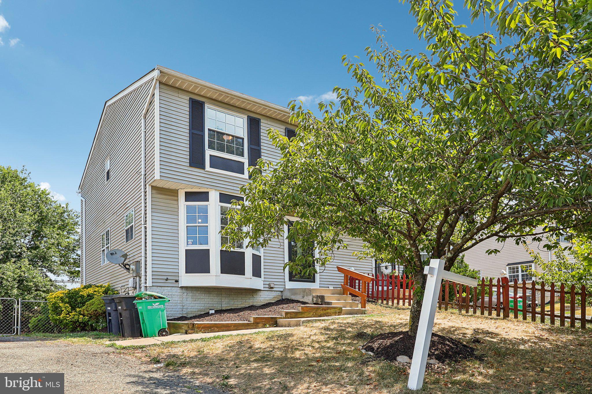 CENTRAL HILLS - Residential