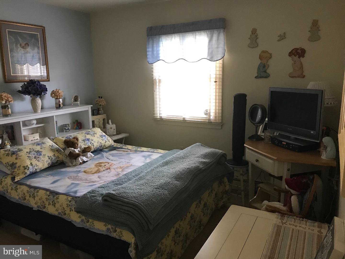 LONG LANE FARMS - Residential