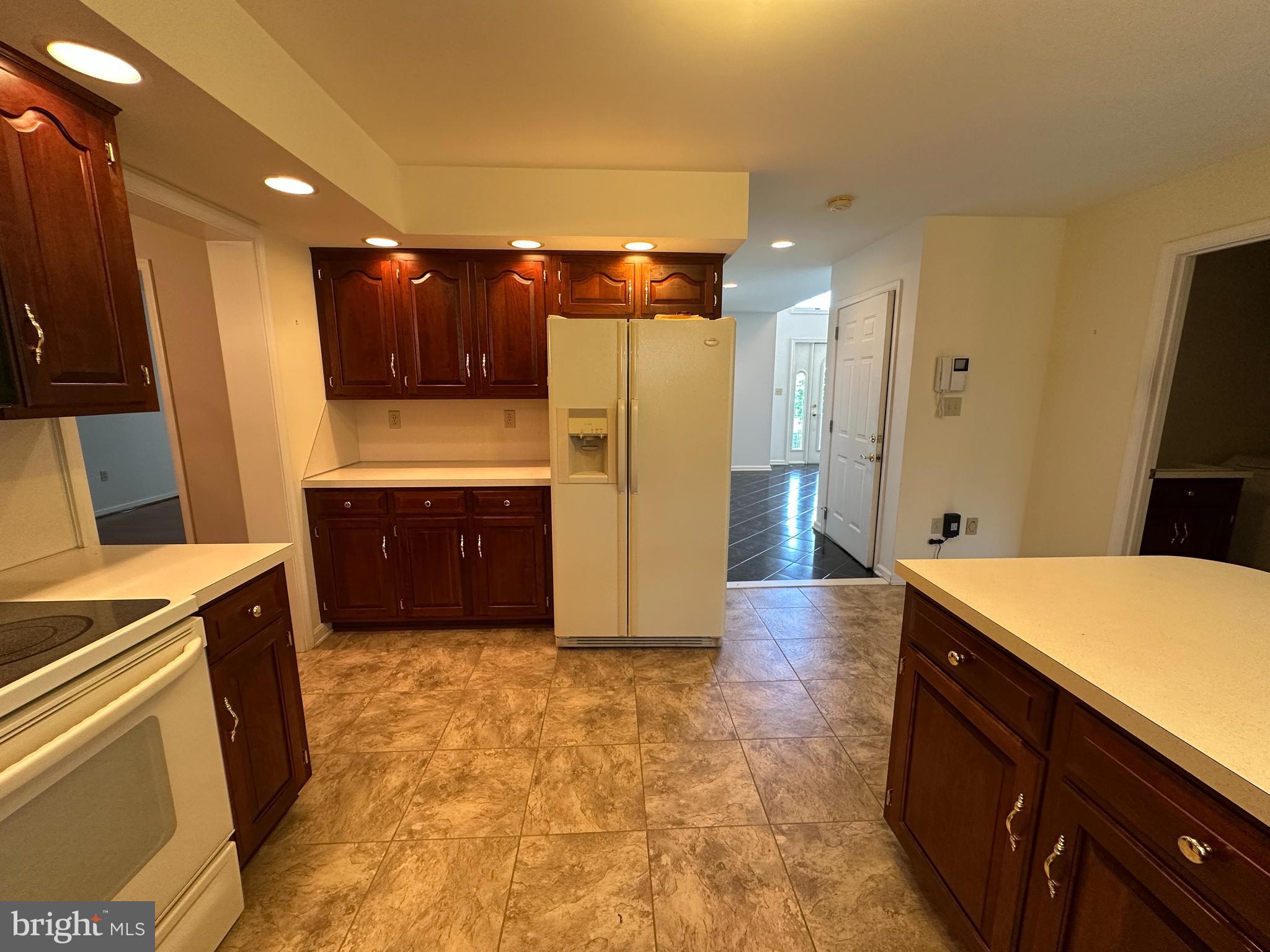 CLOVERTON - Residential