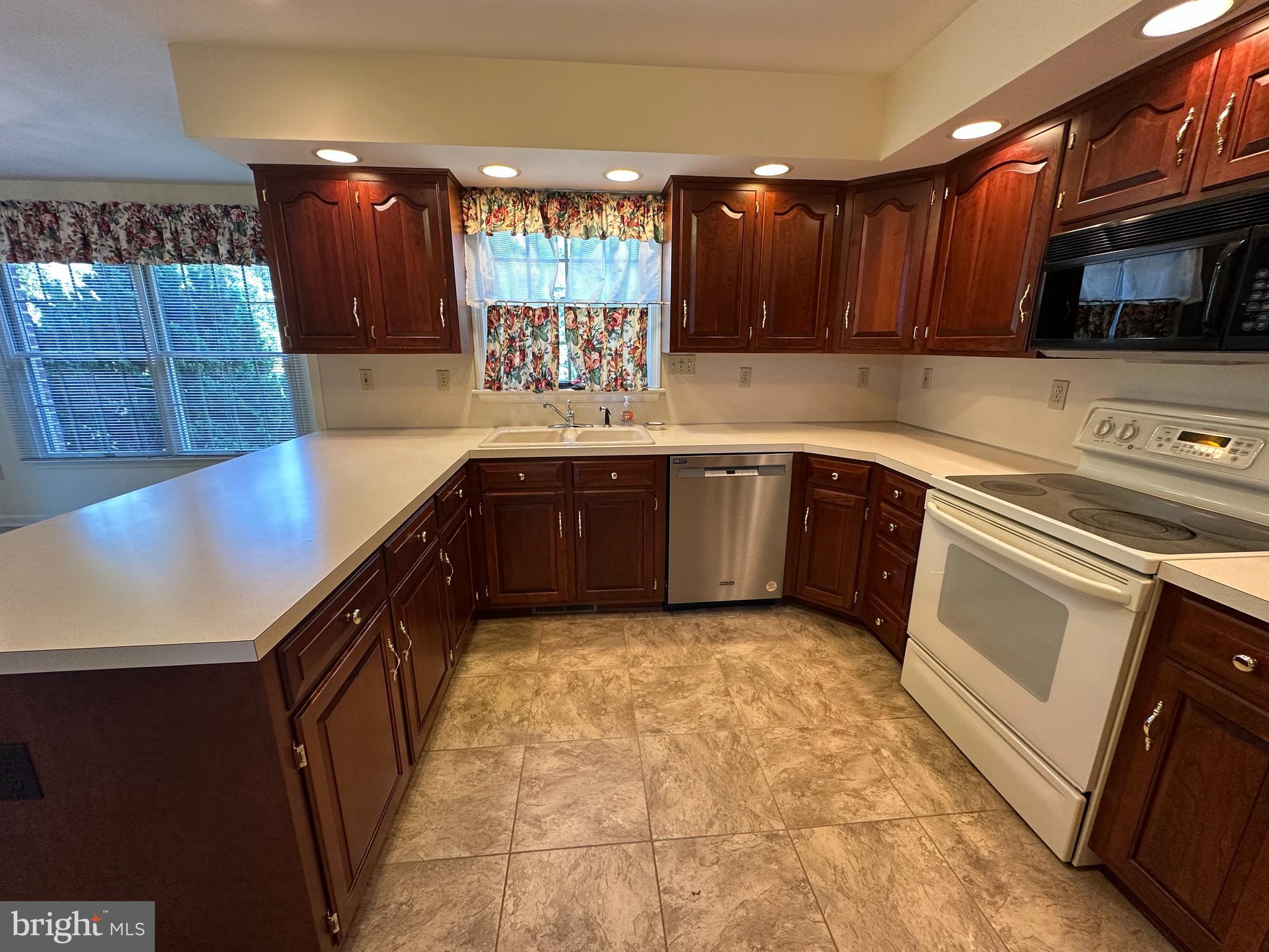 CLOVERTON - Residential