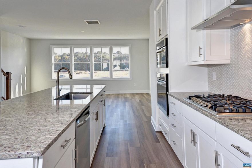 Granite Counter,Maple Cabinets,Painted Cabinets,White Cabinets