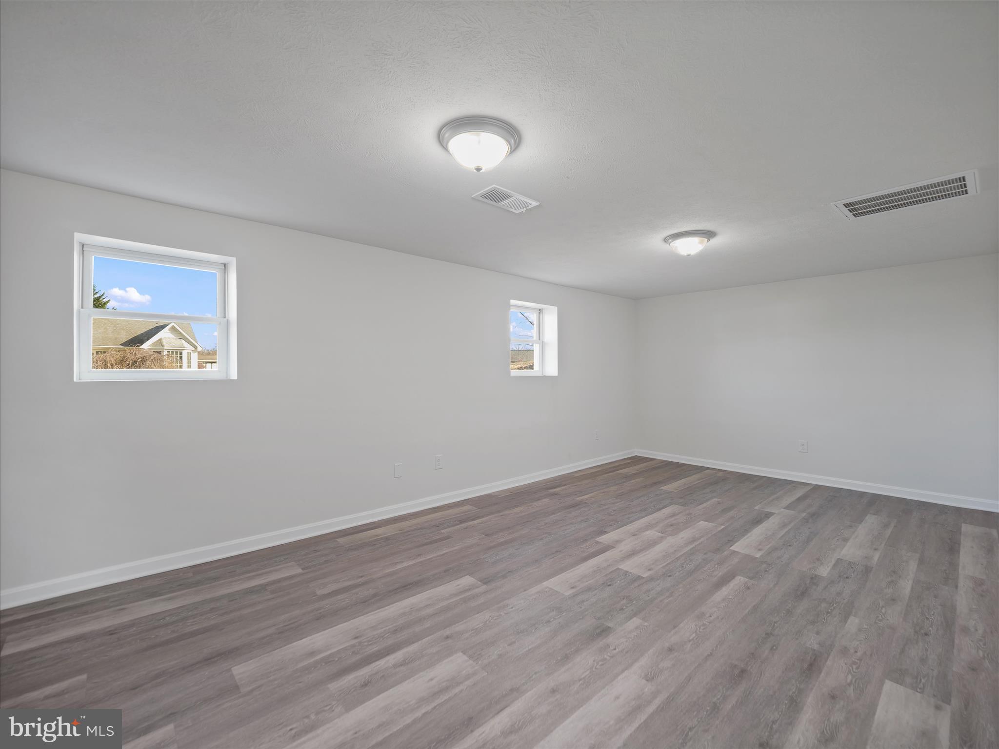 FORT HILL FARMS - Residential