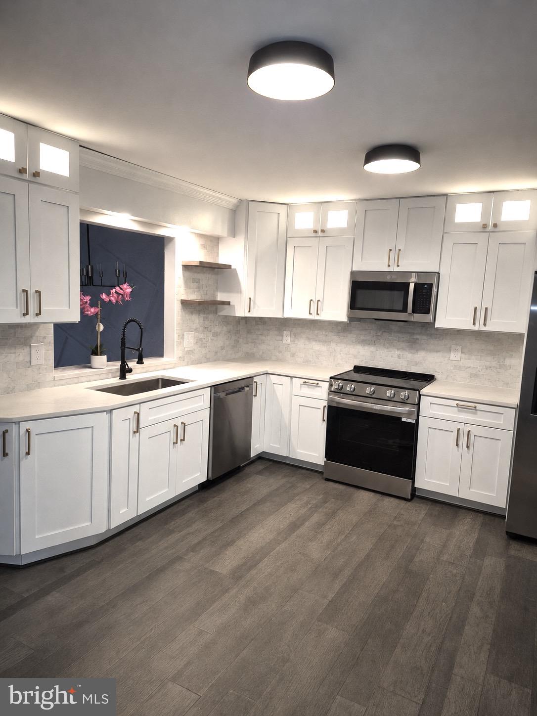 Photo 1 of 14 — 27 FAIRFAX STREET, WARRENTON, VA 20186
