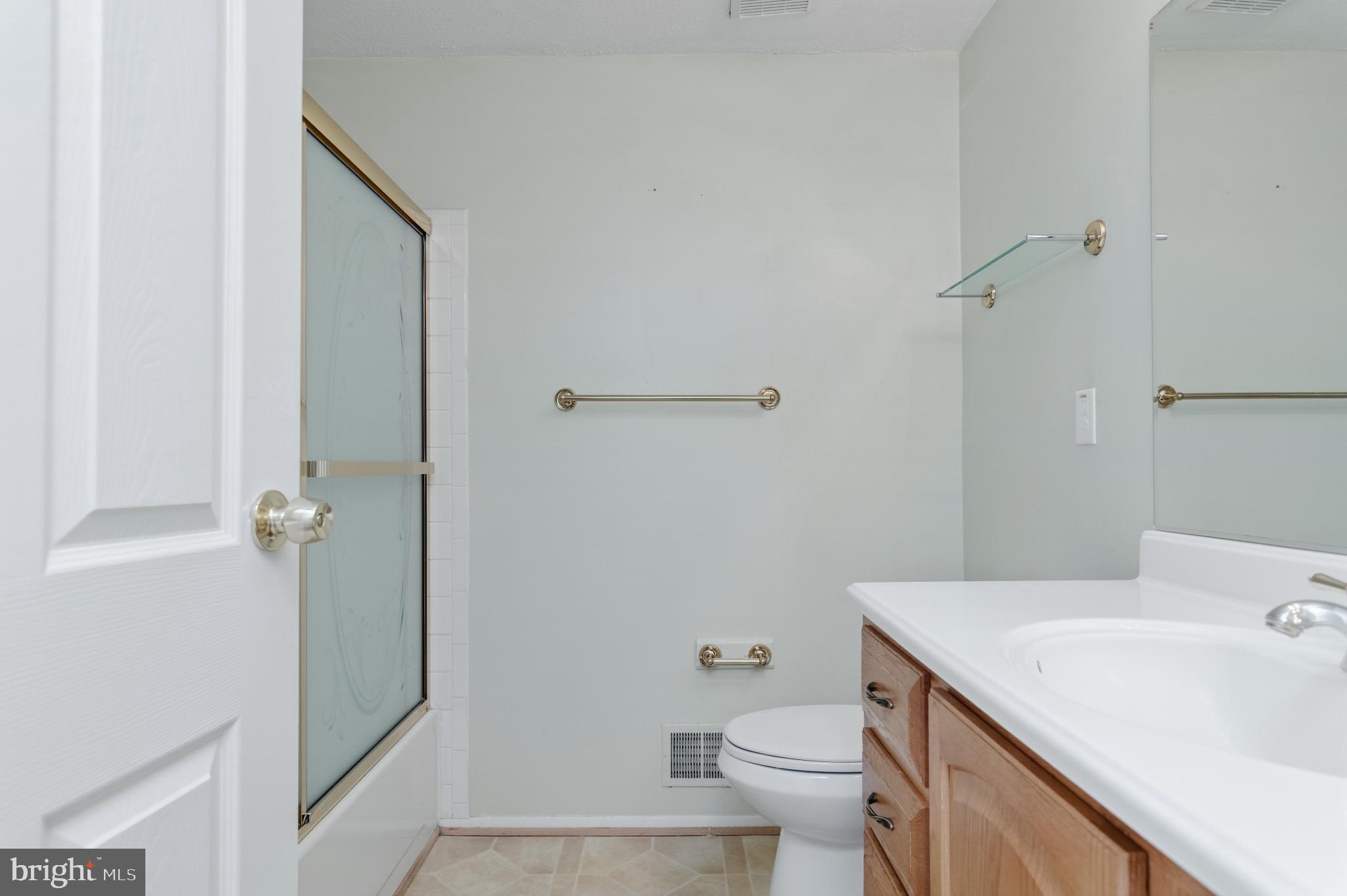 EDGELEA WOODS - Residential