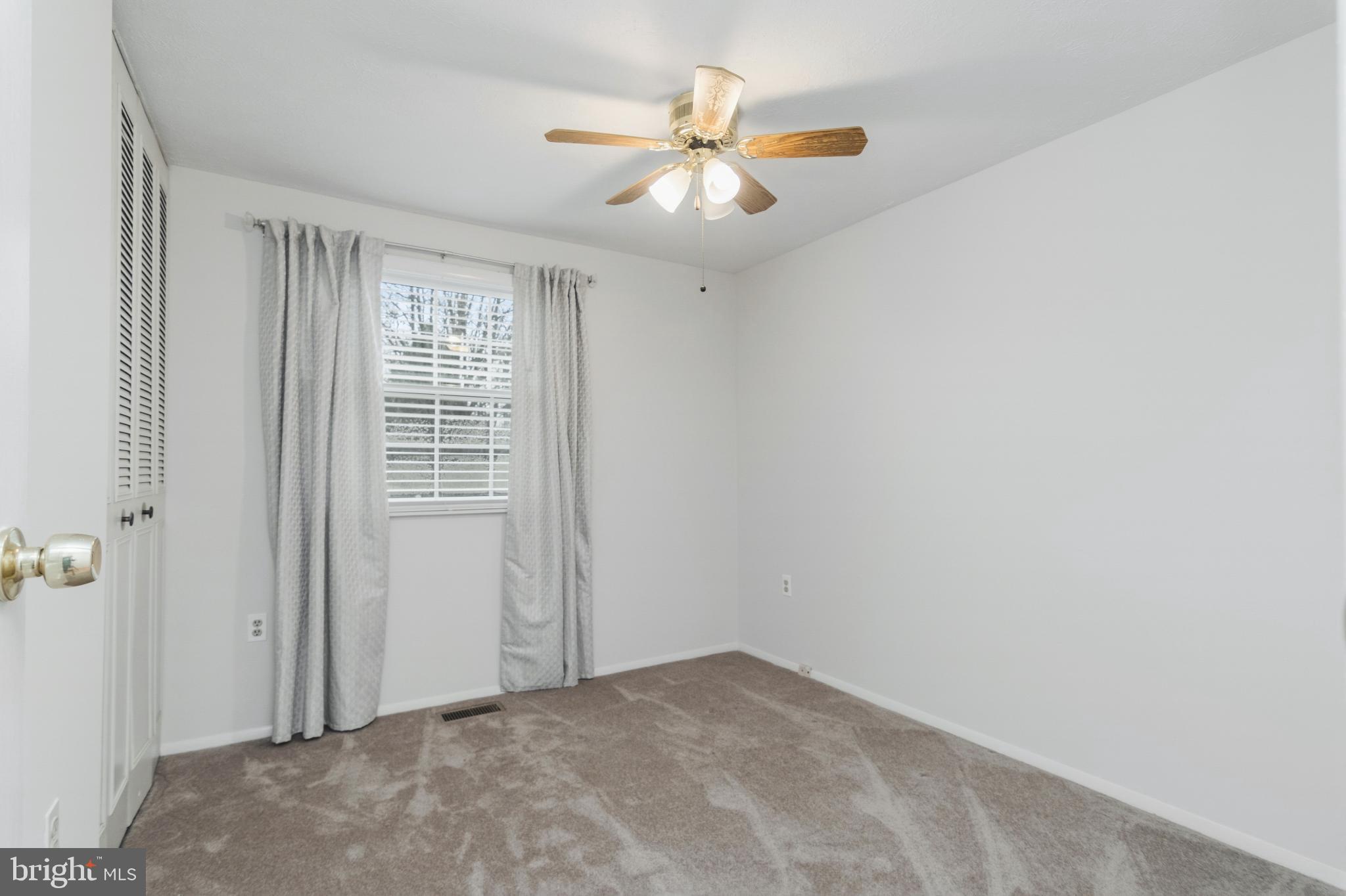 EDGELEA WOODS - Residential