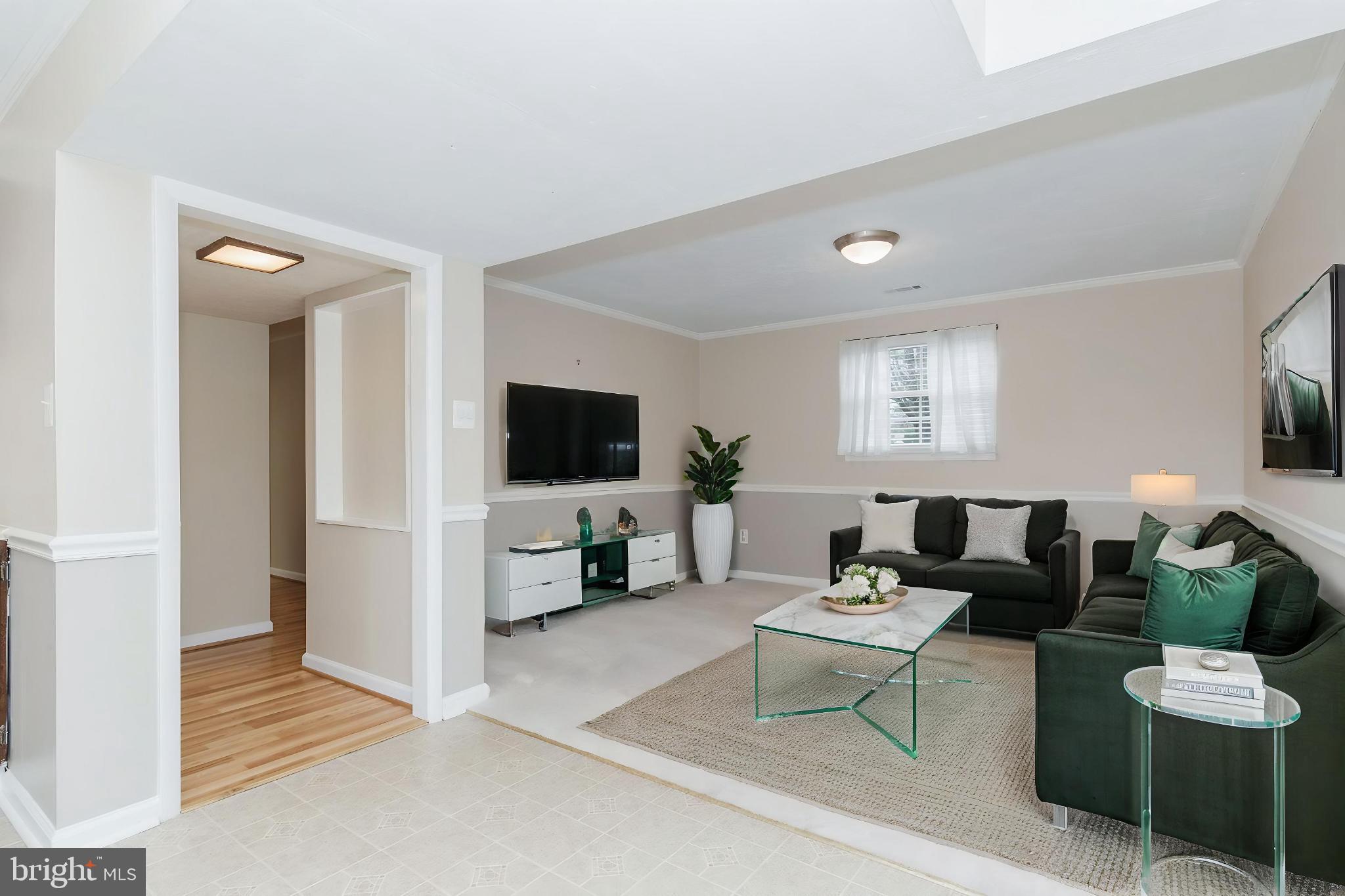 EDGELEA WOODS - Residential