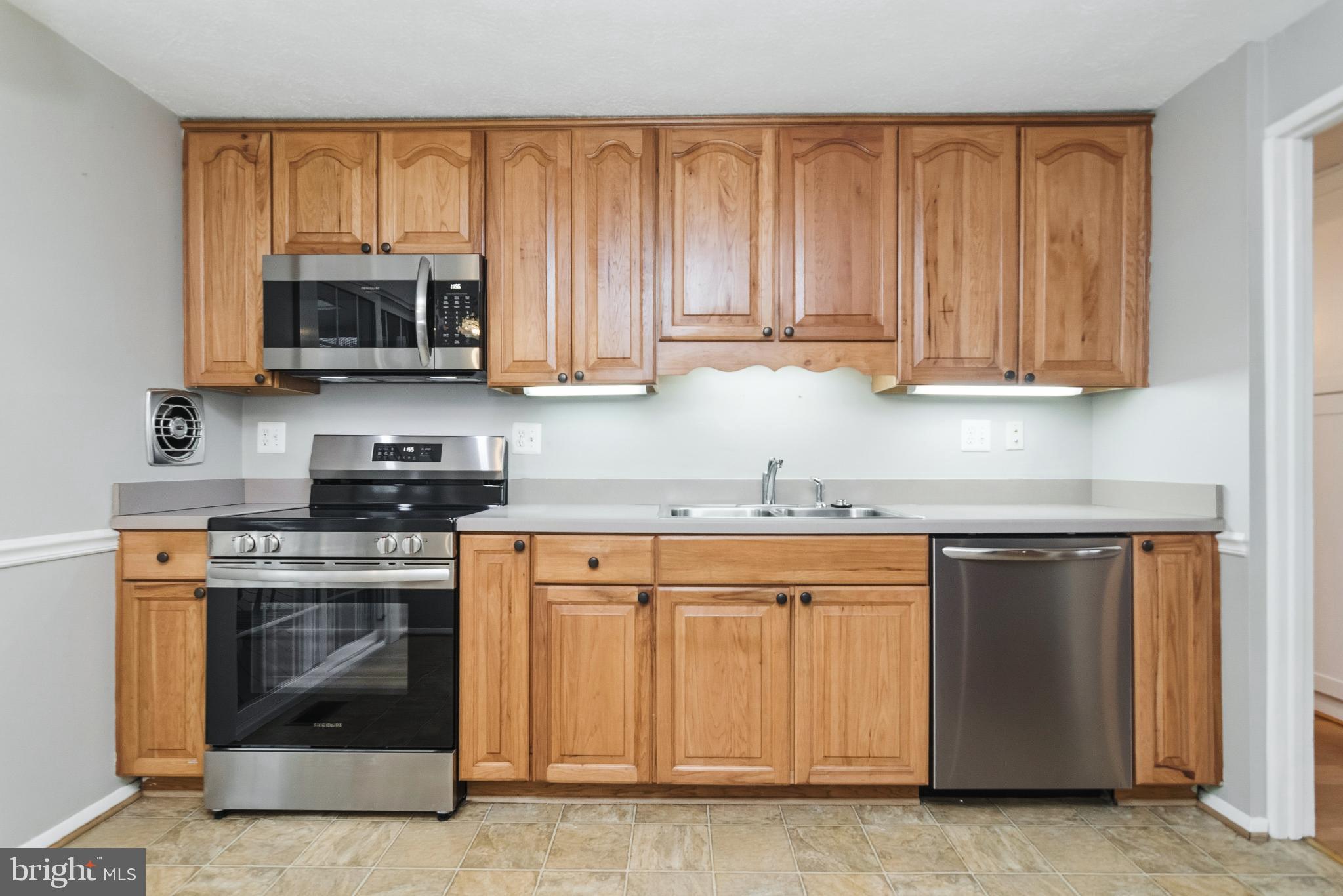 EDGELEA WOODS - Residential