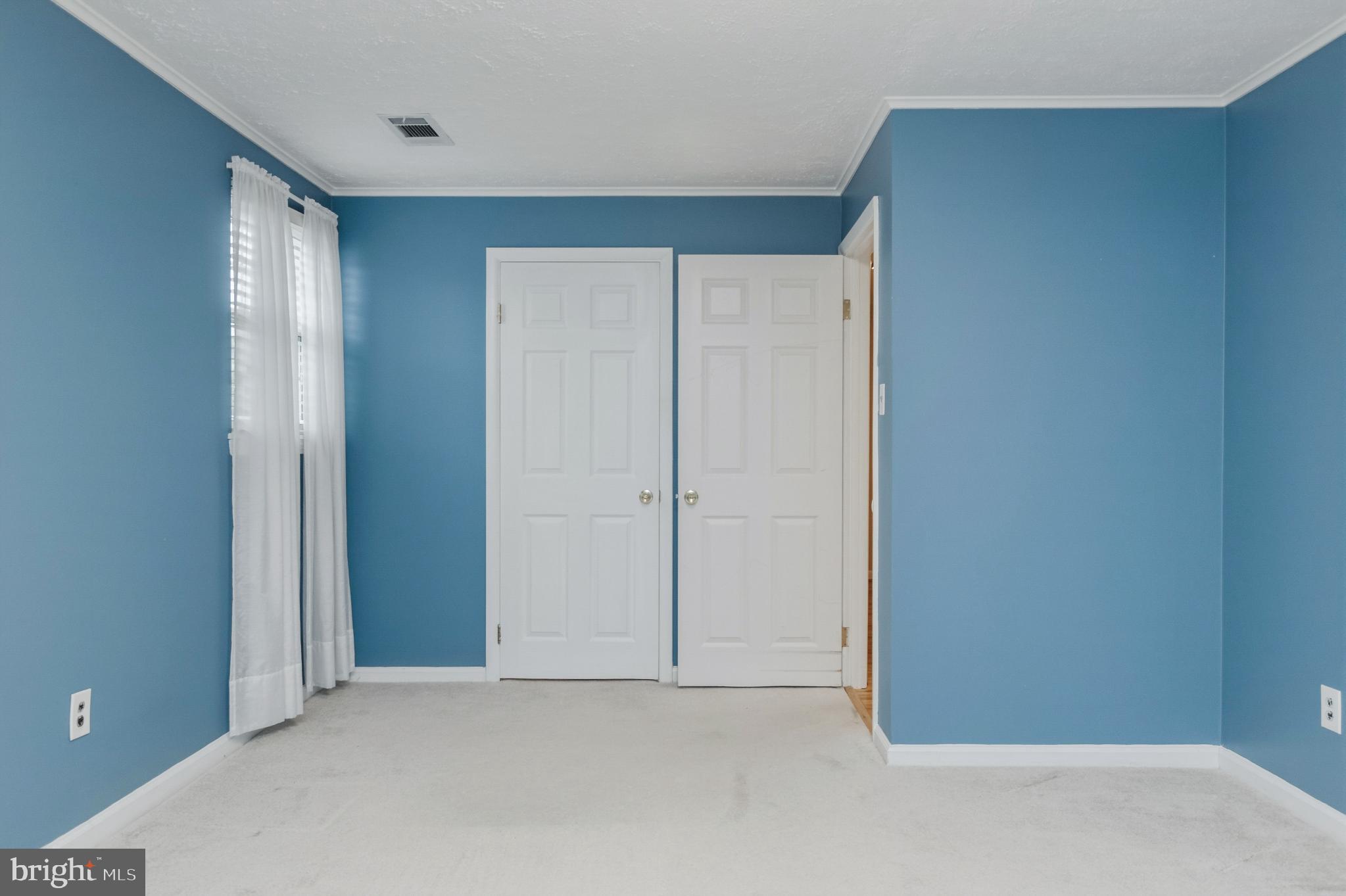 EDGELEA WOODS - Residential