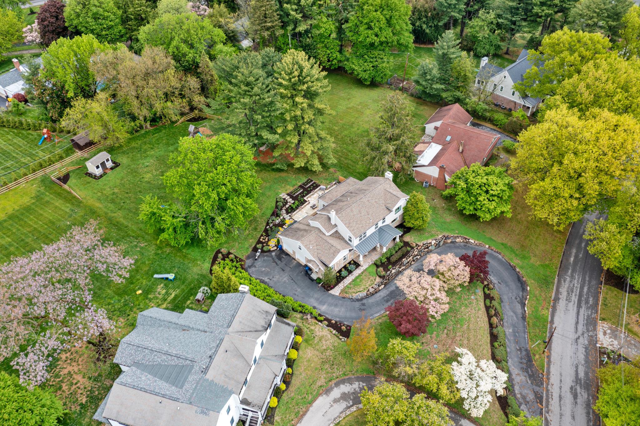 GLADWYNE - Residential