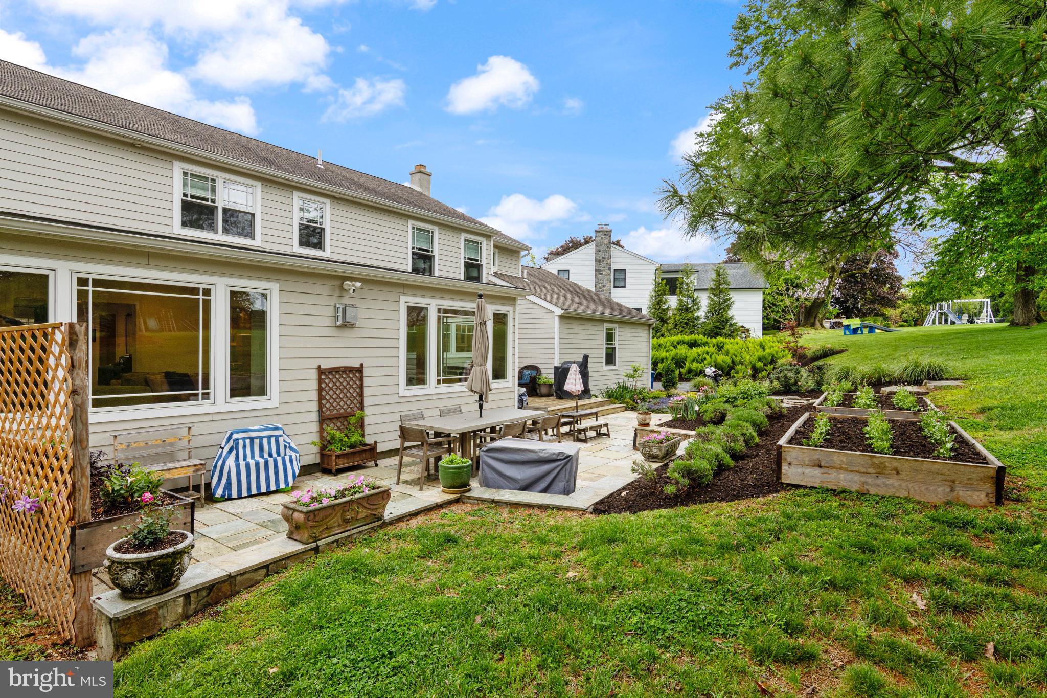 GLADWYNE - Residential